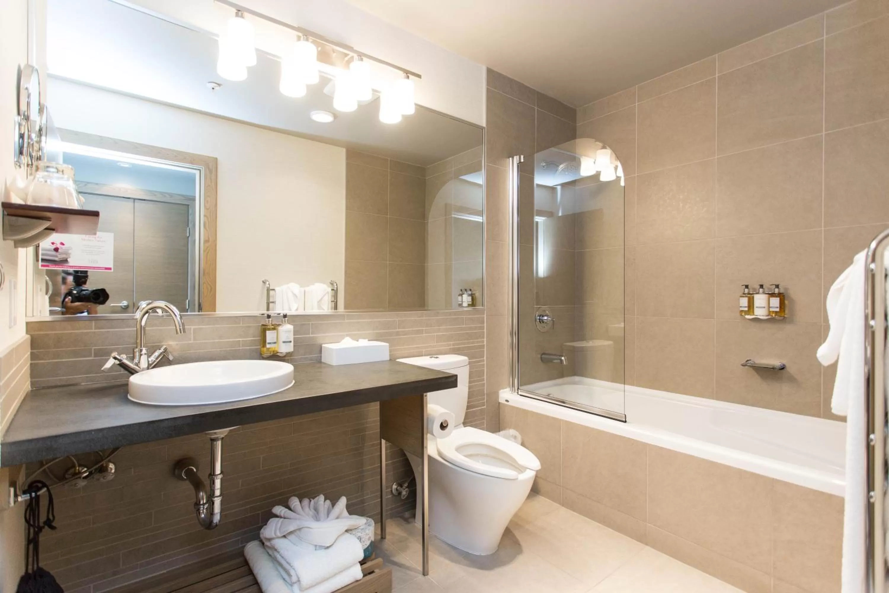 Bathroom in The Sidney Pier Hotel & Spa