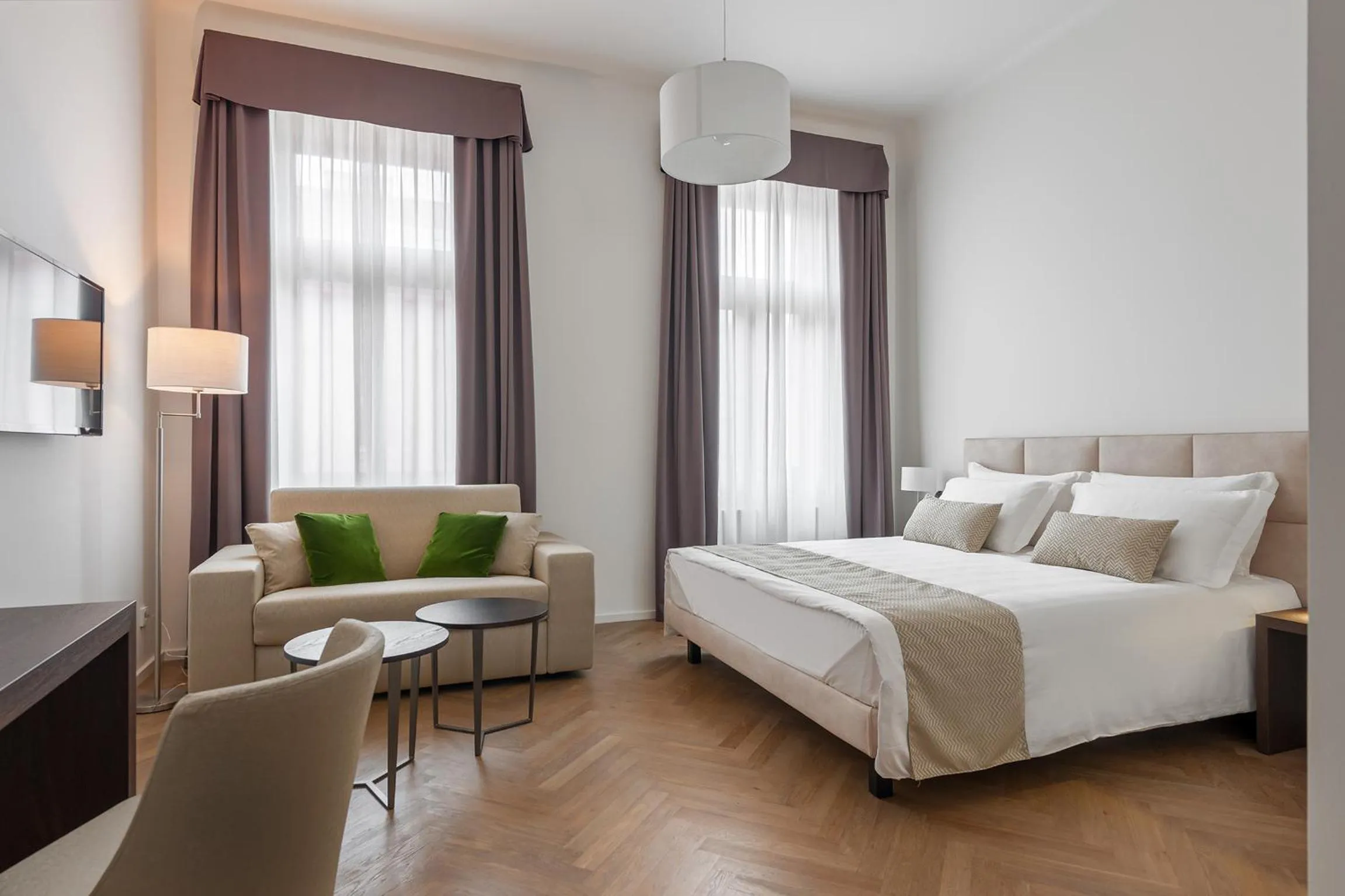Classic Plus  Room in Limehome Prague Halkova