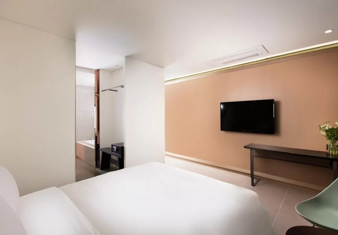 Photo of the whole room, Bed in Park Marine Hotel