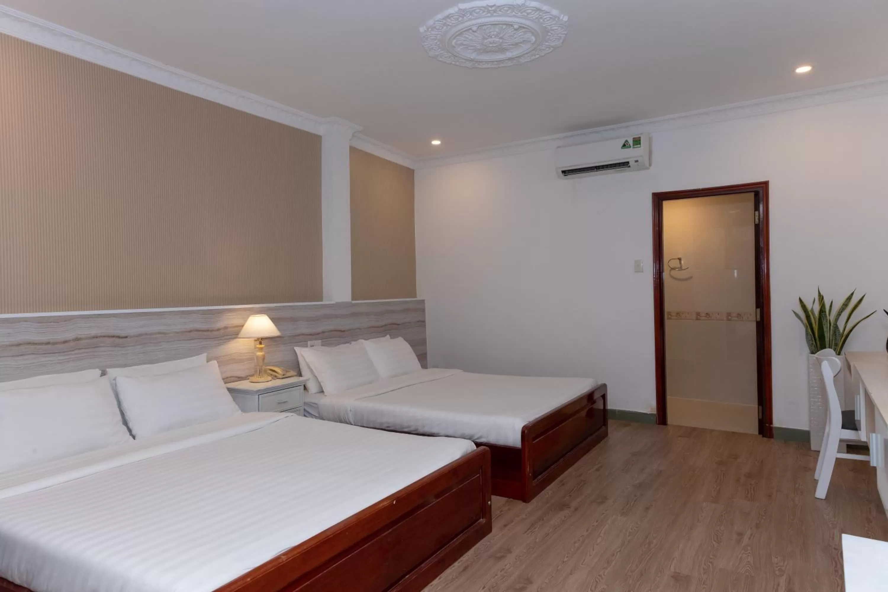 Bed in Ben Thanh Station Hotel