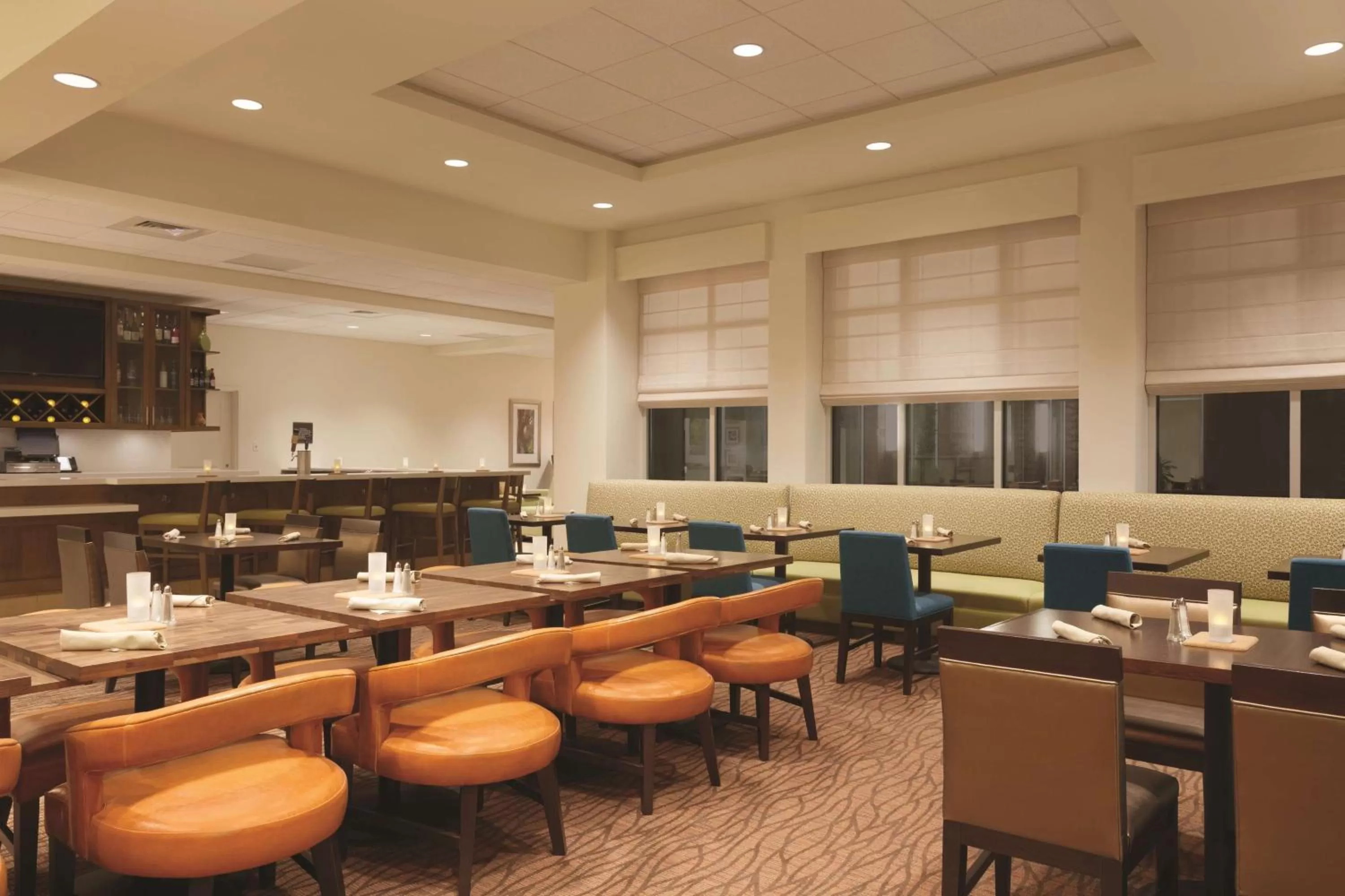 Restaurant/places to eat in Hilton Garden Inn Boston Logan Airport