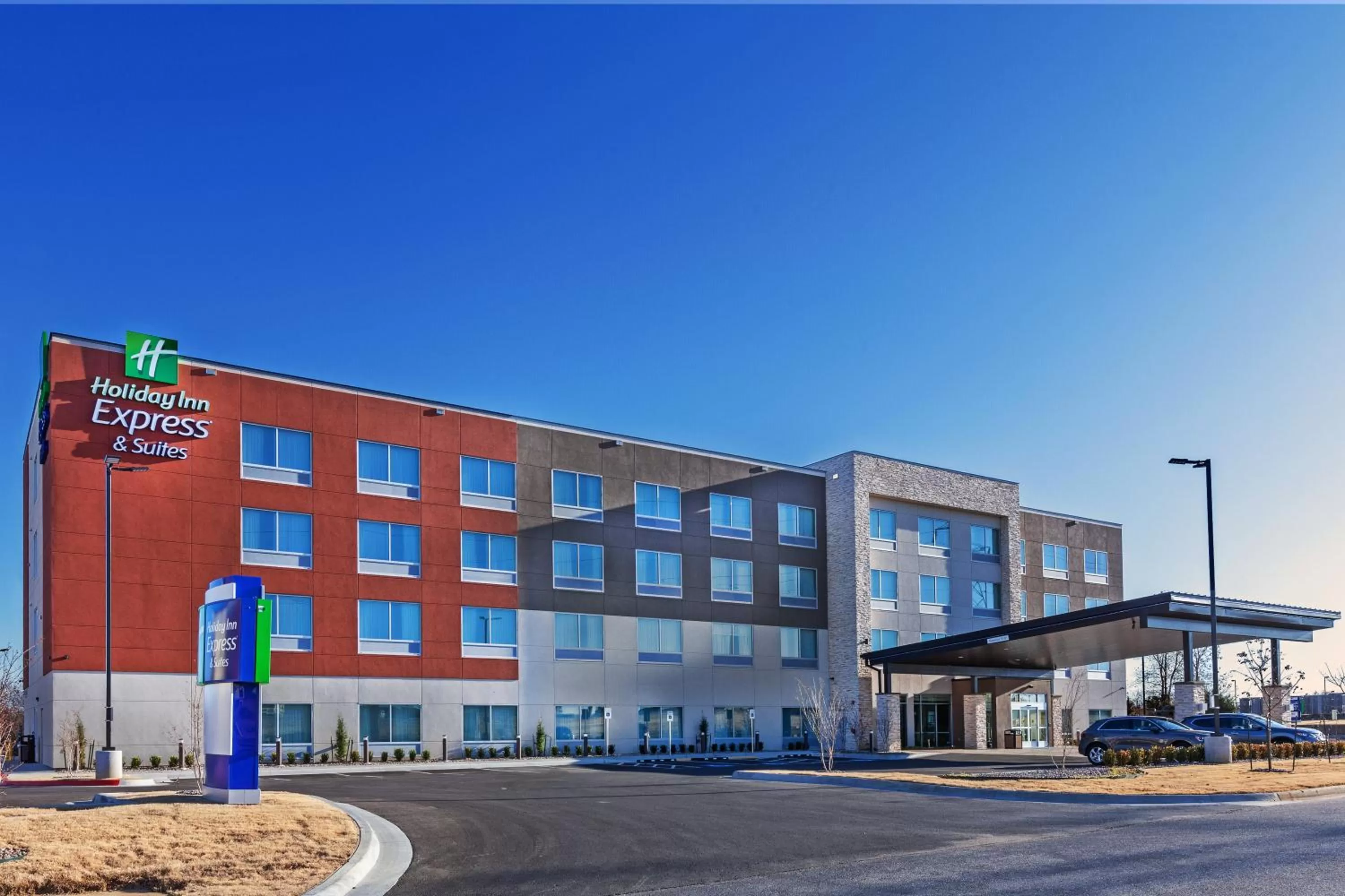 Property building in Holiday Inn Express & Suites - Tulsa Northeast - Owasso by IHG