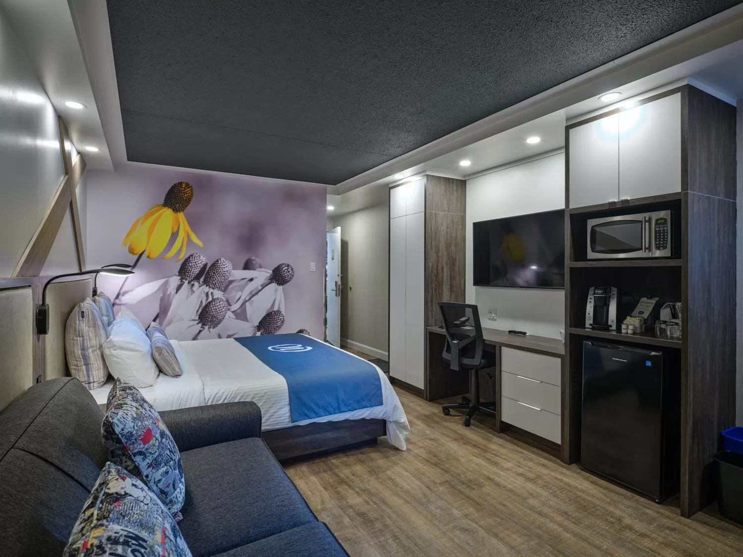 Photo of the whole room, Bed in Hôtel Universel, Centre de congrès Rivière-du-Loup