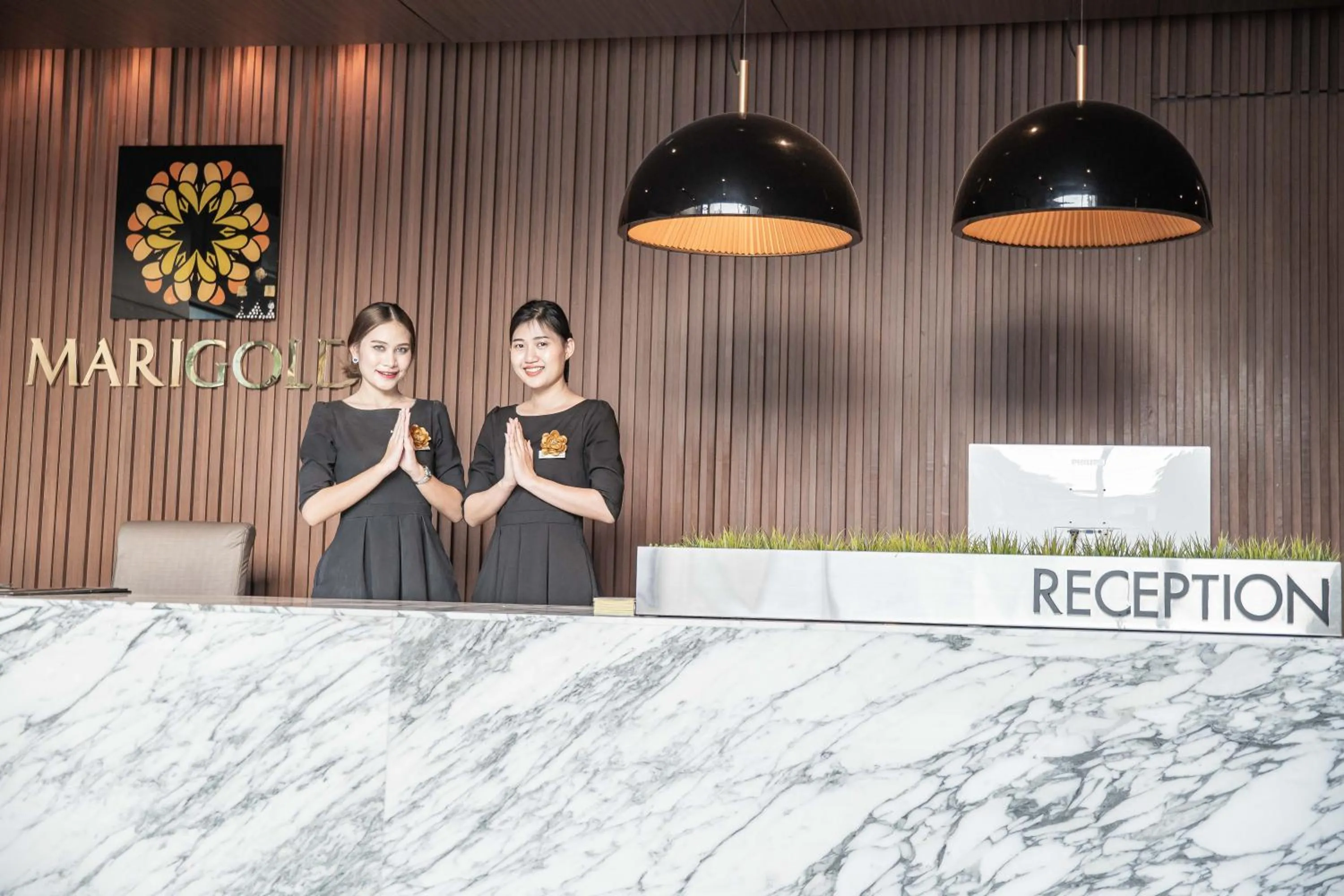 Marigold Sukhumvit - Free Shuttle to BTS Bearing Station