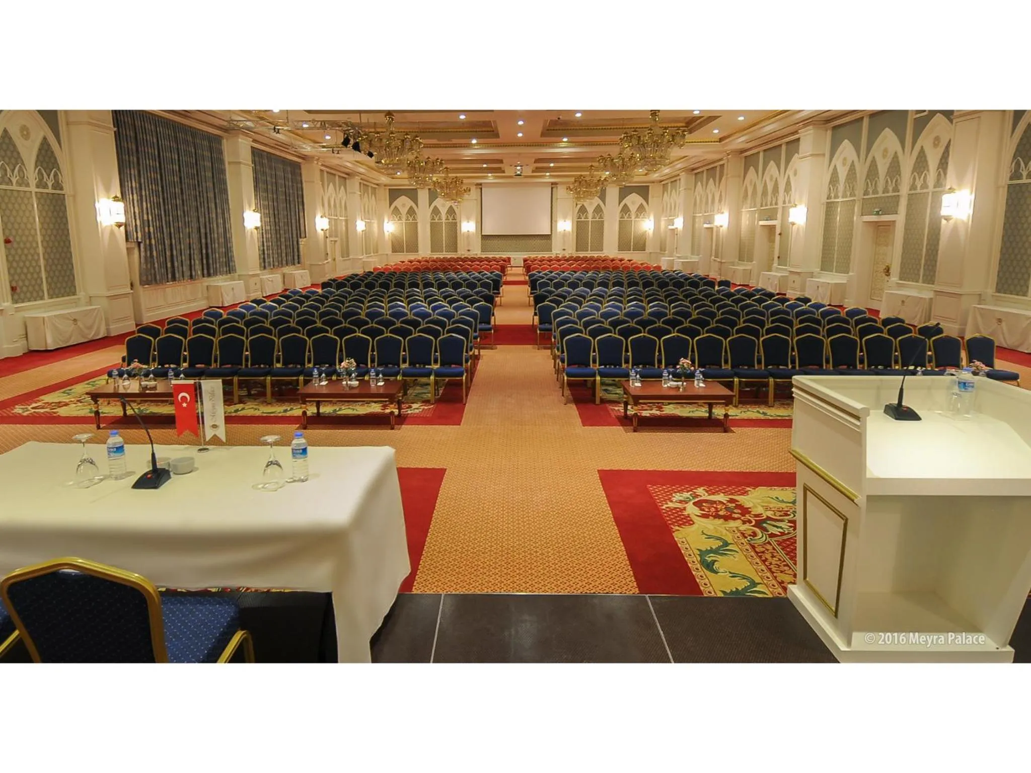 Meeting/conference room in Meyra Palace