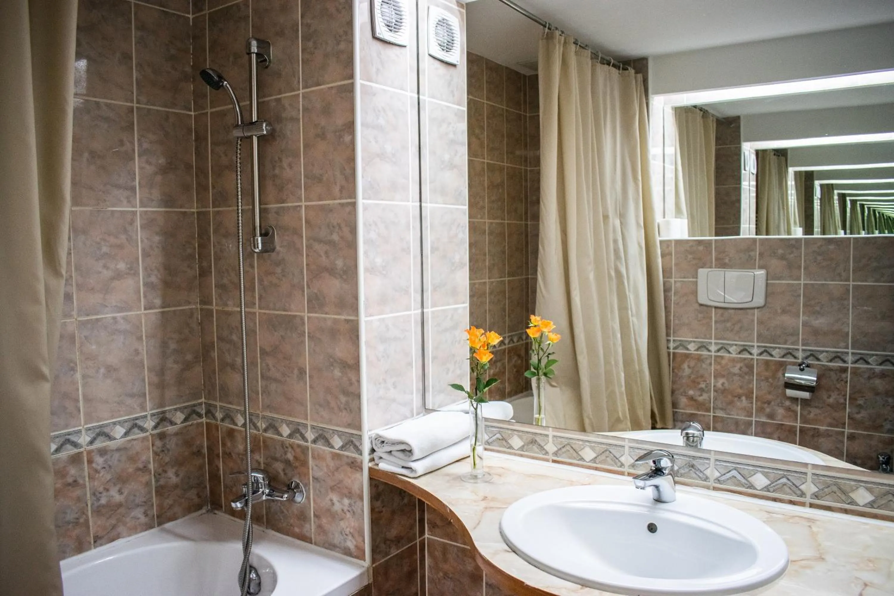 Bathroom in Atrium Hotel Bucharest City Center