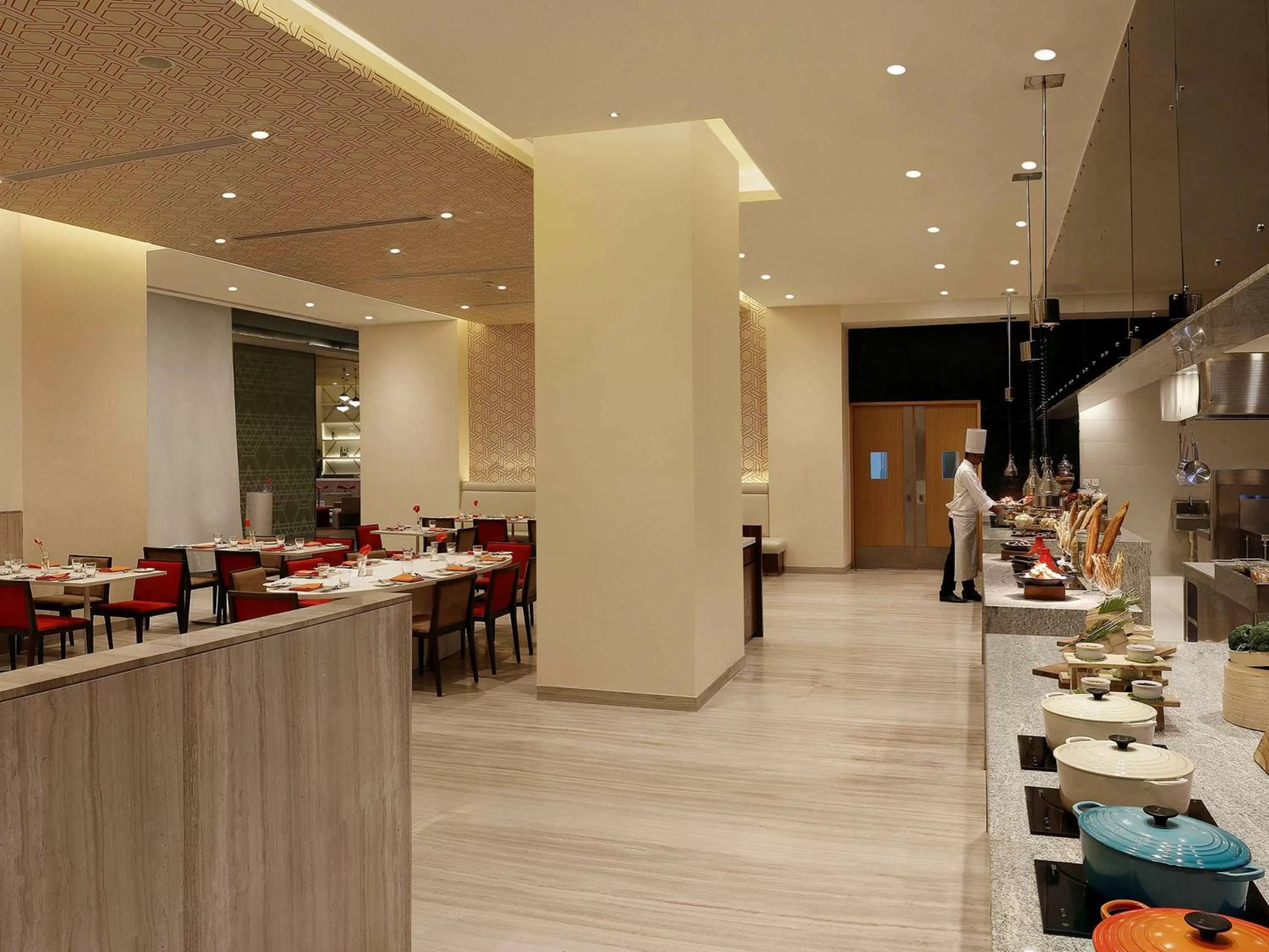 Restaurant/places to eat in Novotel Chennai OMR