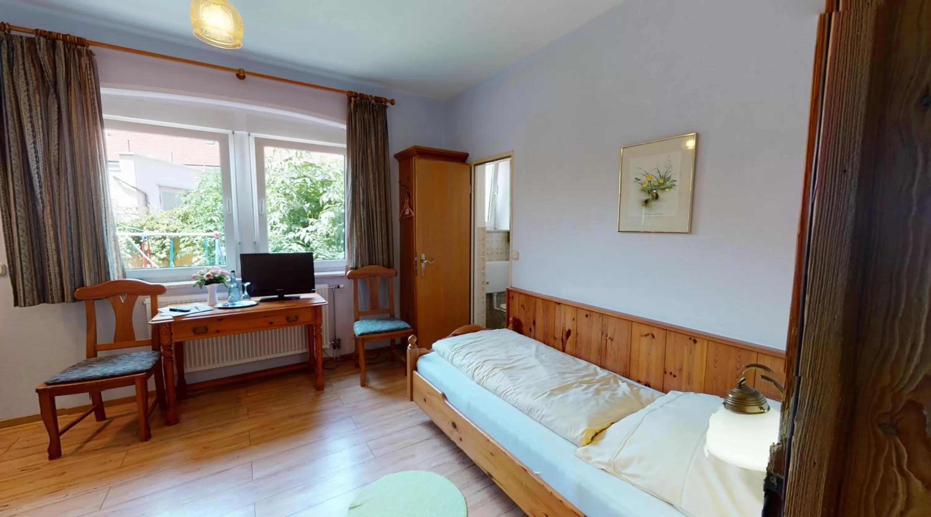 Photo of the whole room, Bed in Hotel Rothenburger Hof