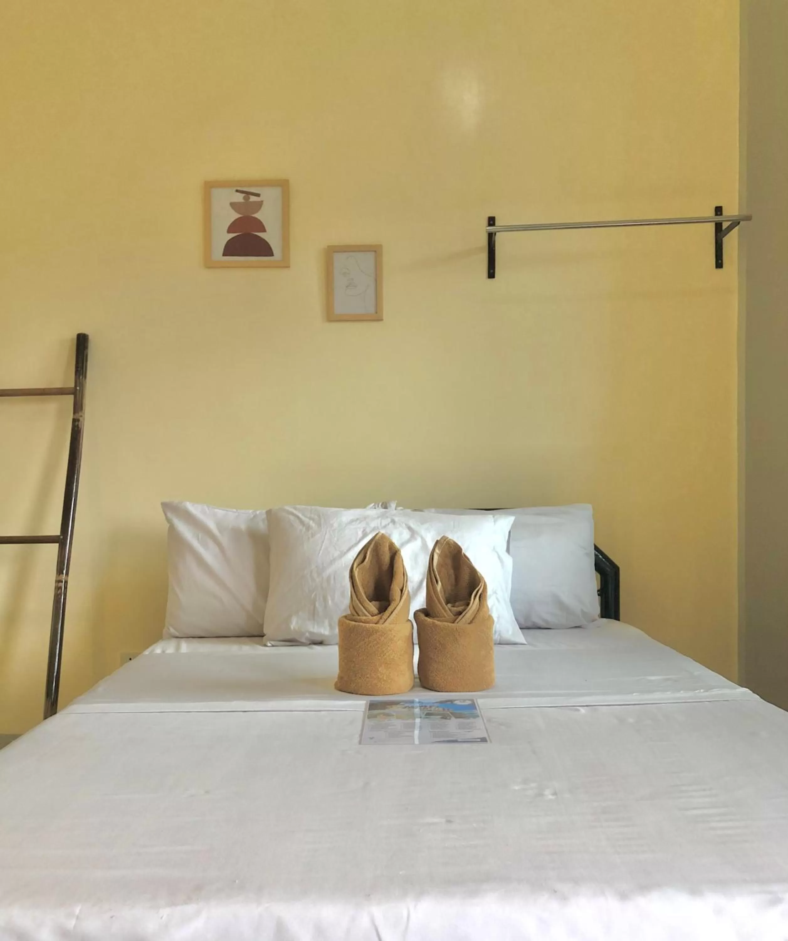 Bed in Hanna's Inn, El Nido