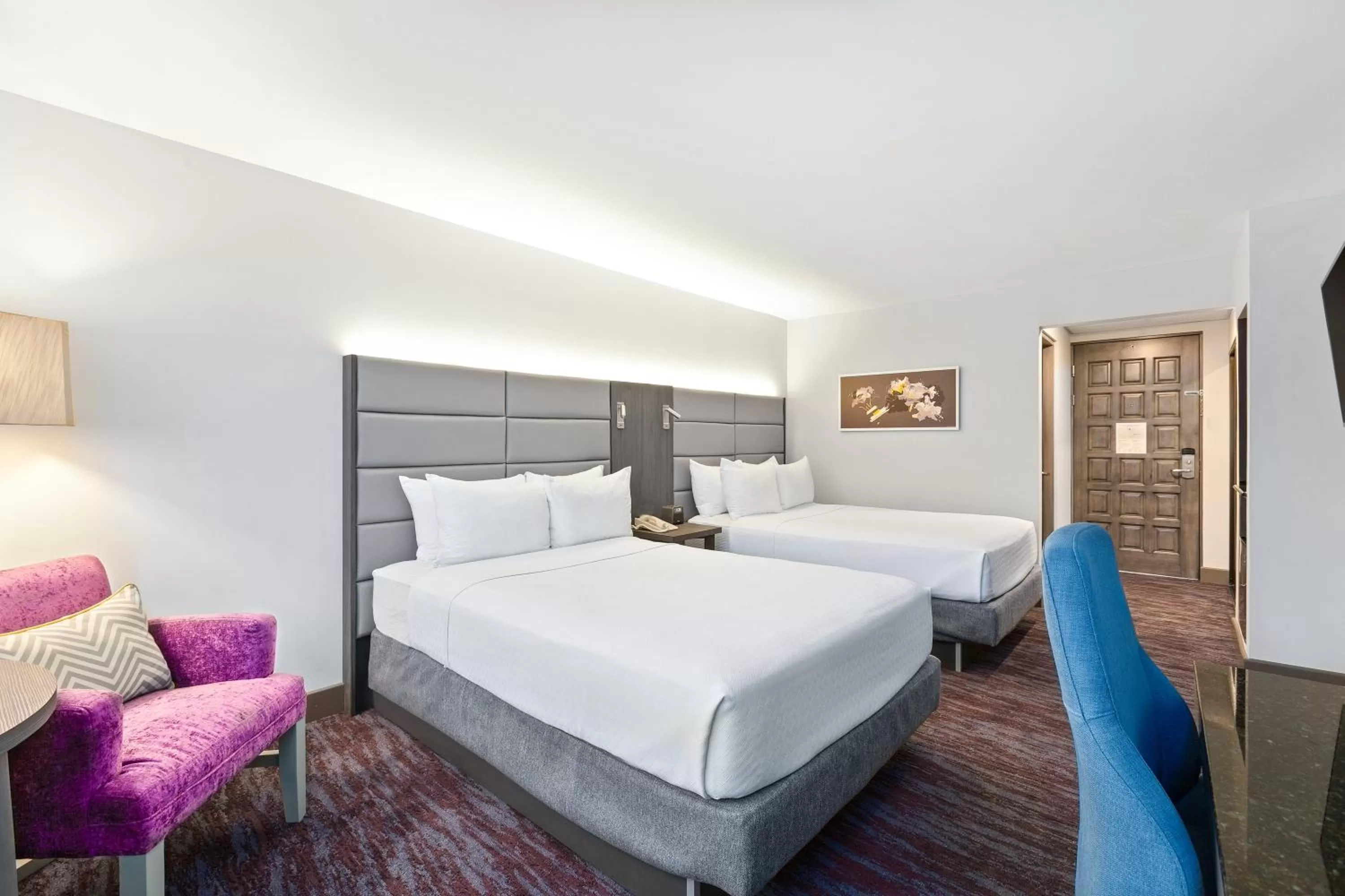 Photo of the whole room, Bed in Crowne Plaza San Jose La Sabana by IHG