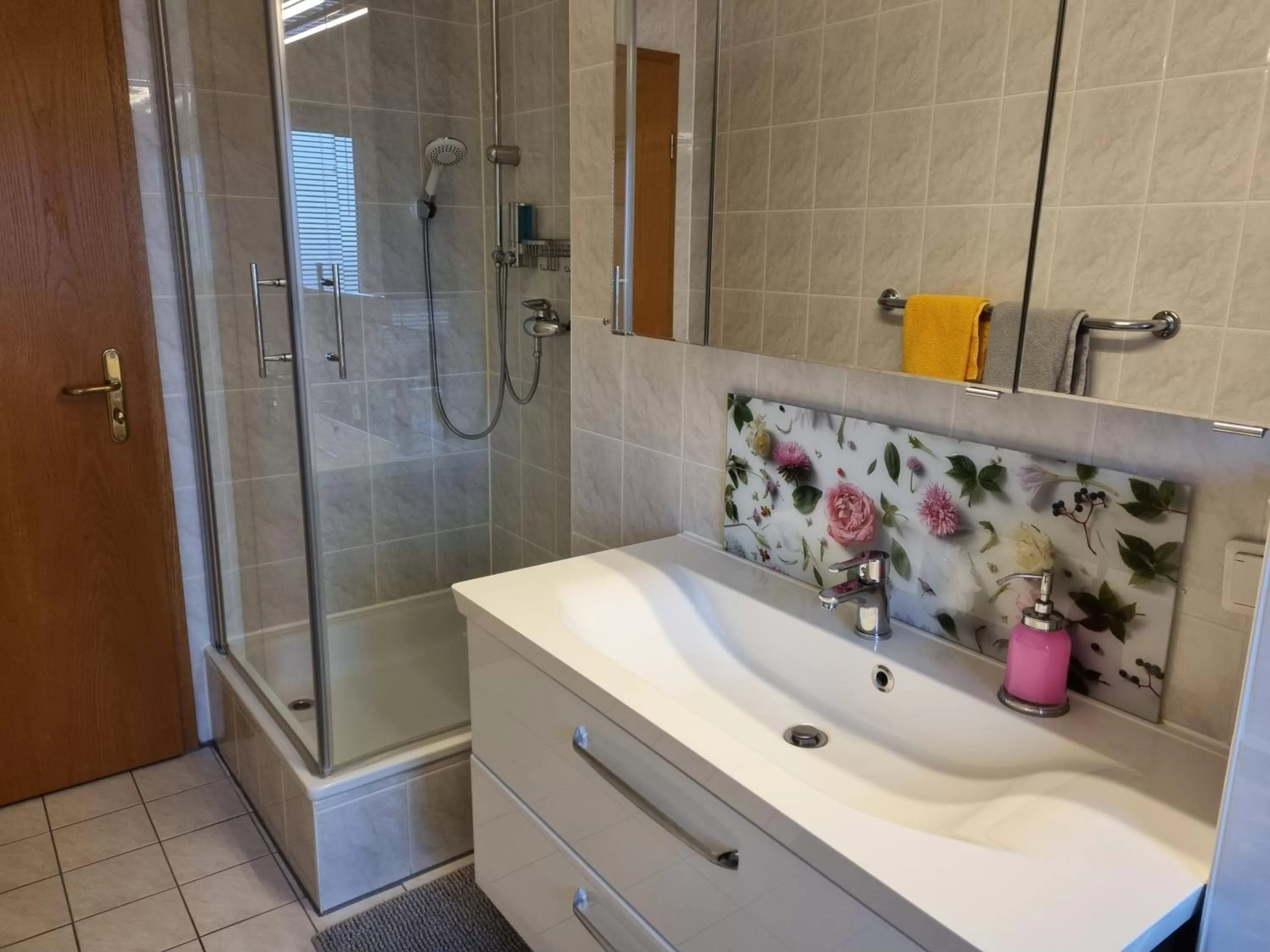 Shower in Hotel Waterkant