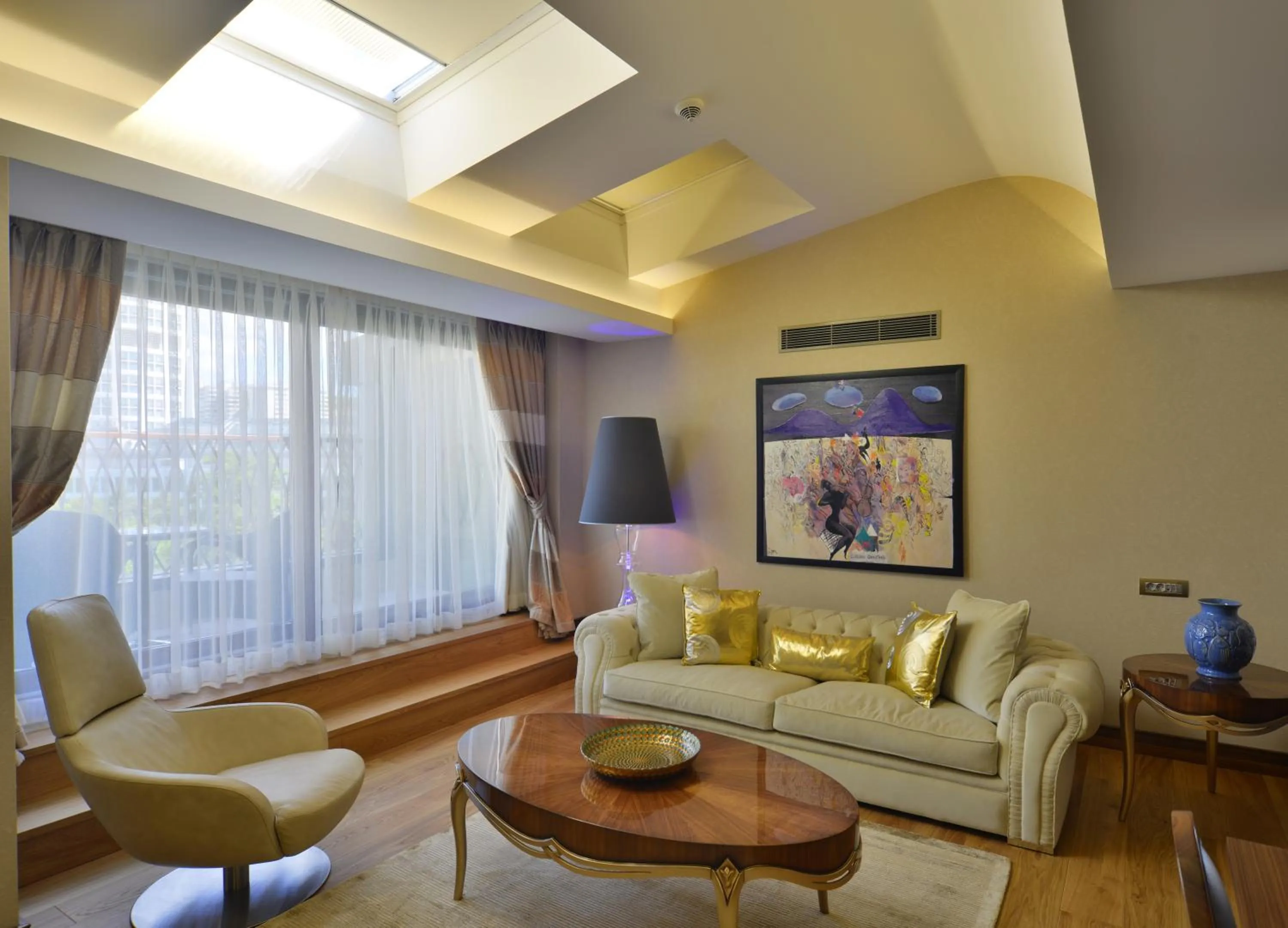 Seating area in Warwick Ankara