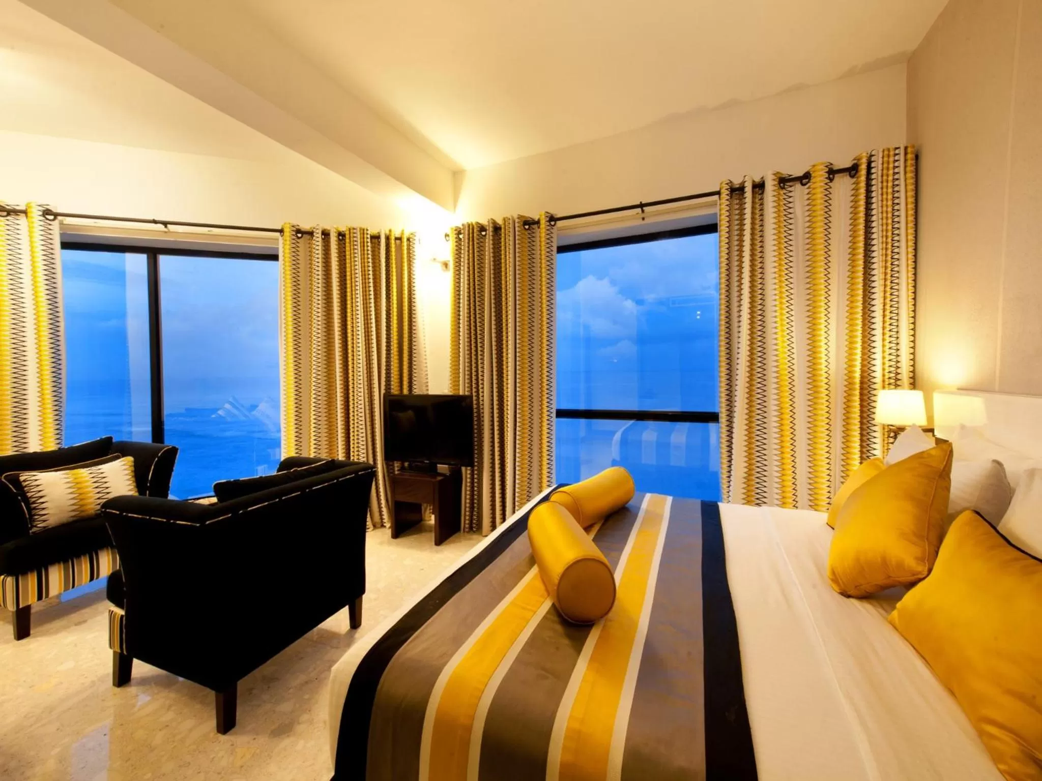 Photo of the whole room, Bed in The Ocean Colombo - Guaranteed Sea View Rooms