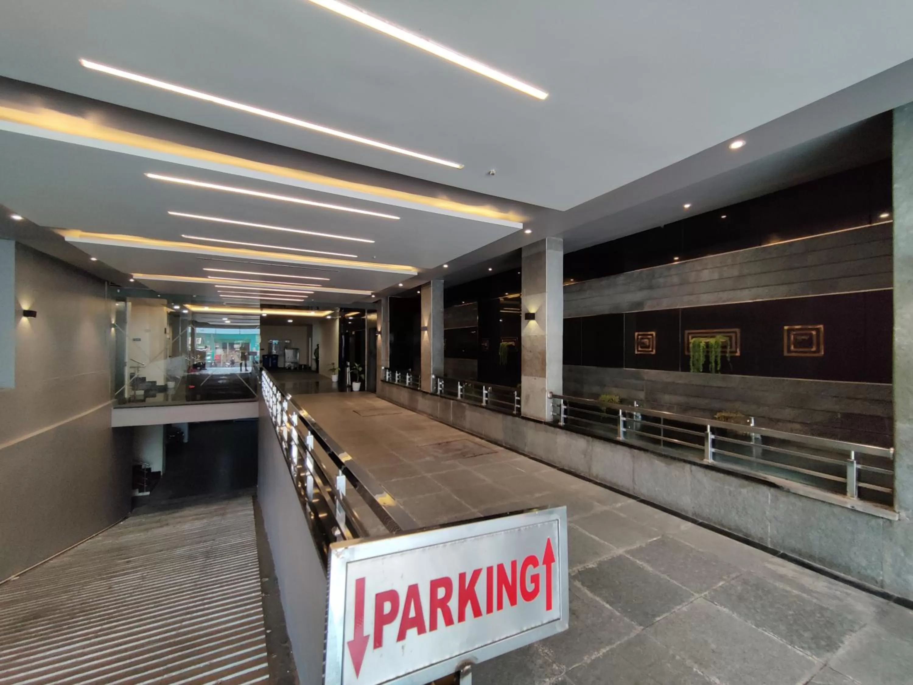 Parking in PARK SIGNATURE HOTELS - Royal Benza