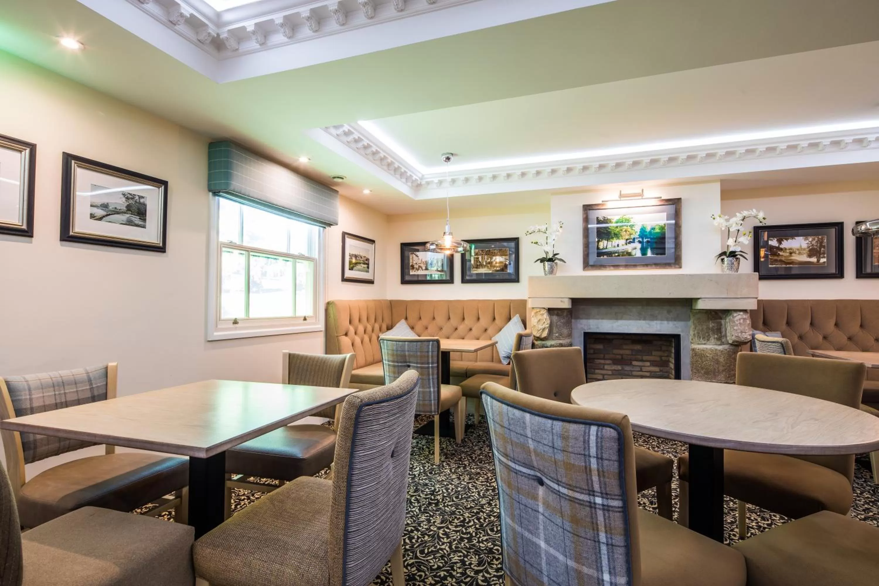 Restaurant/places to eat in The H Boutique Hotel