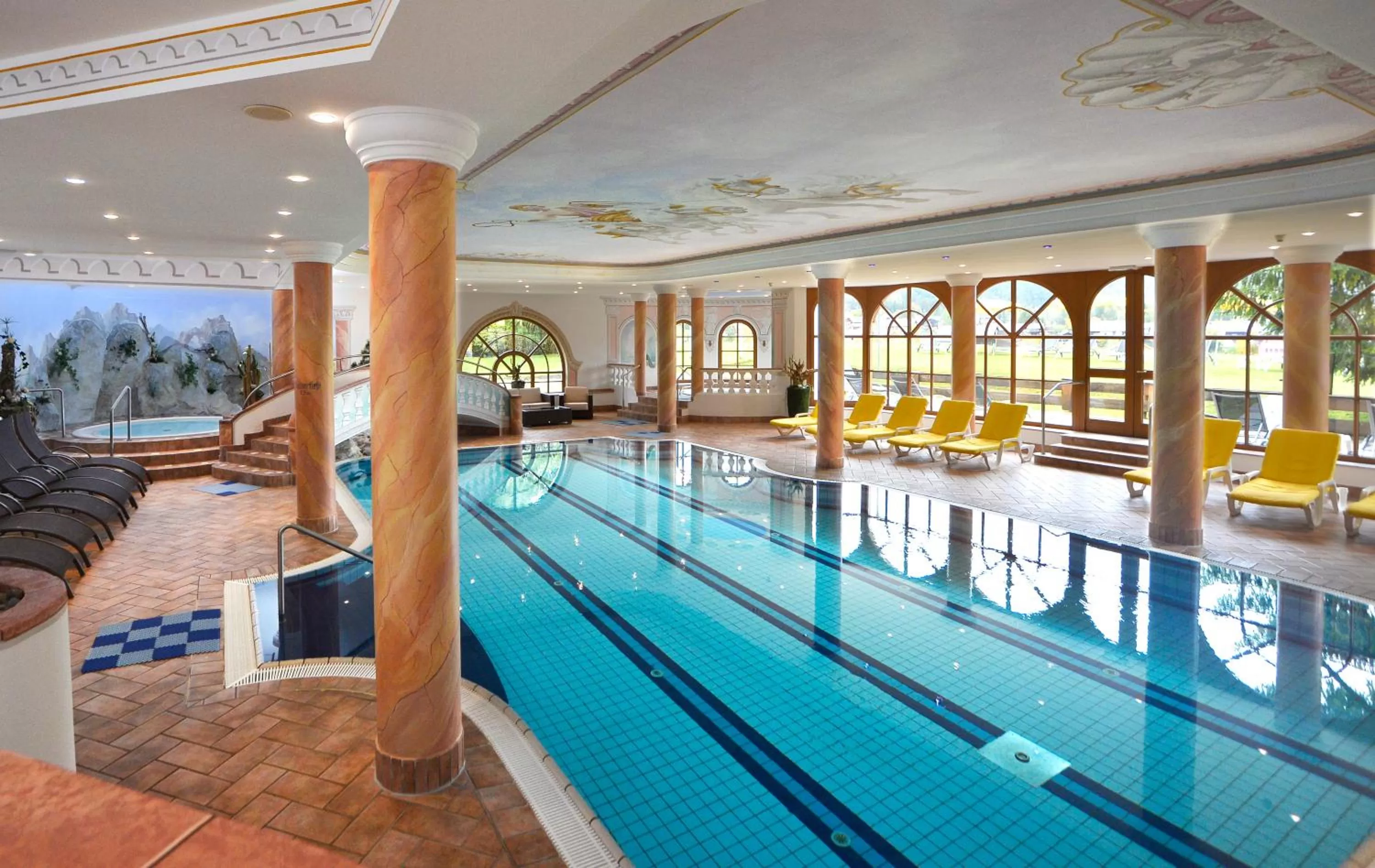 Swimming pool in Hotel Residenz Hochland