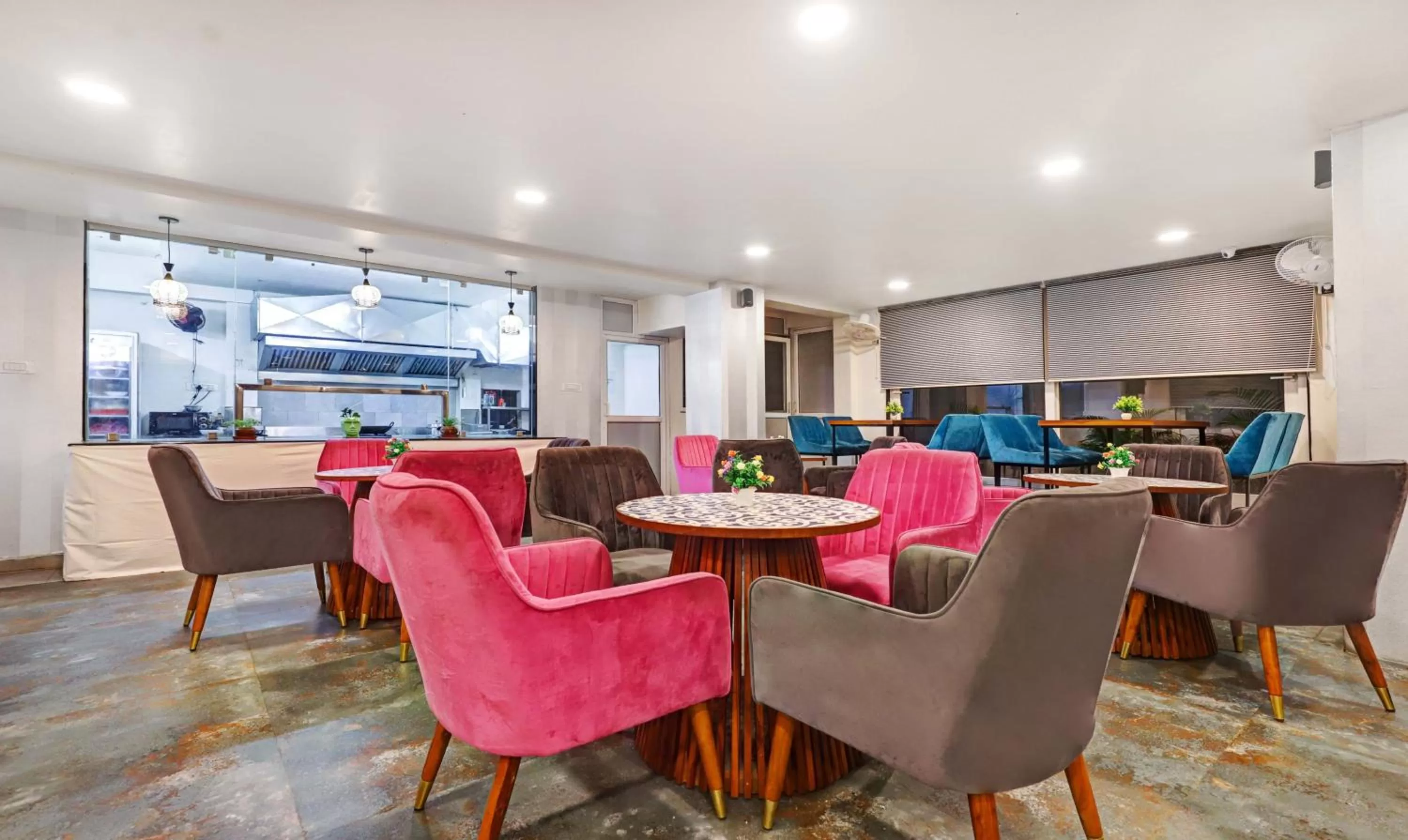 Breakfast in Treebo Finesta Suites, Nagpur Airport