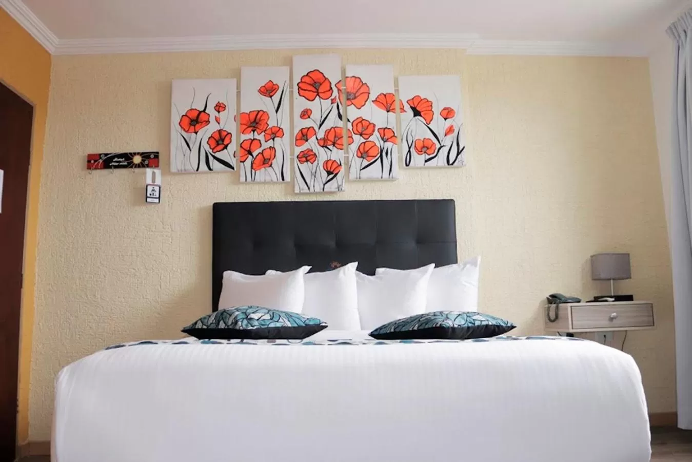 Bed in Hotel Alto Mar