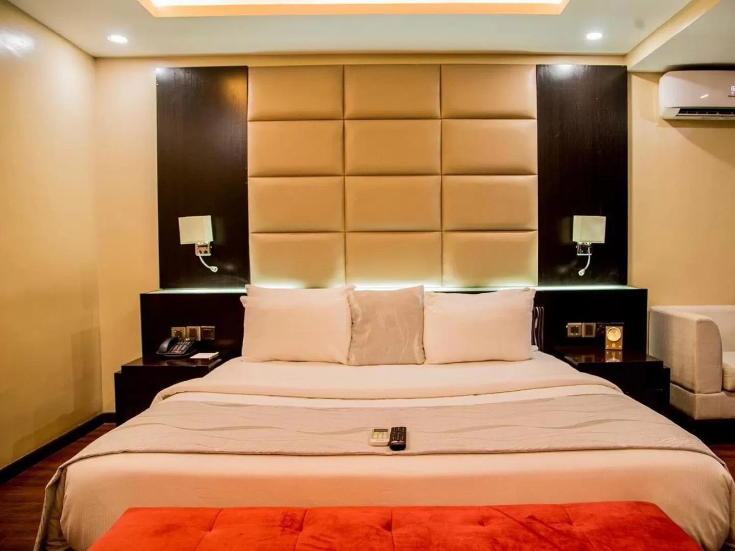 Bed in The Willows Nest Hotel Ibadan