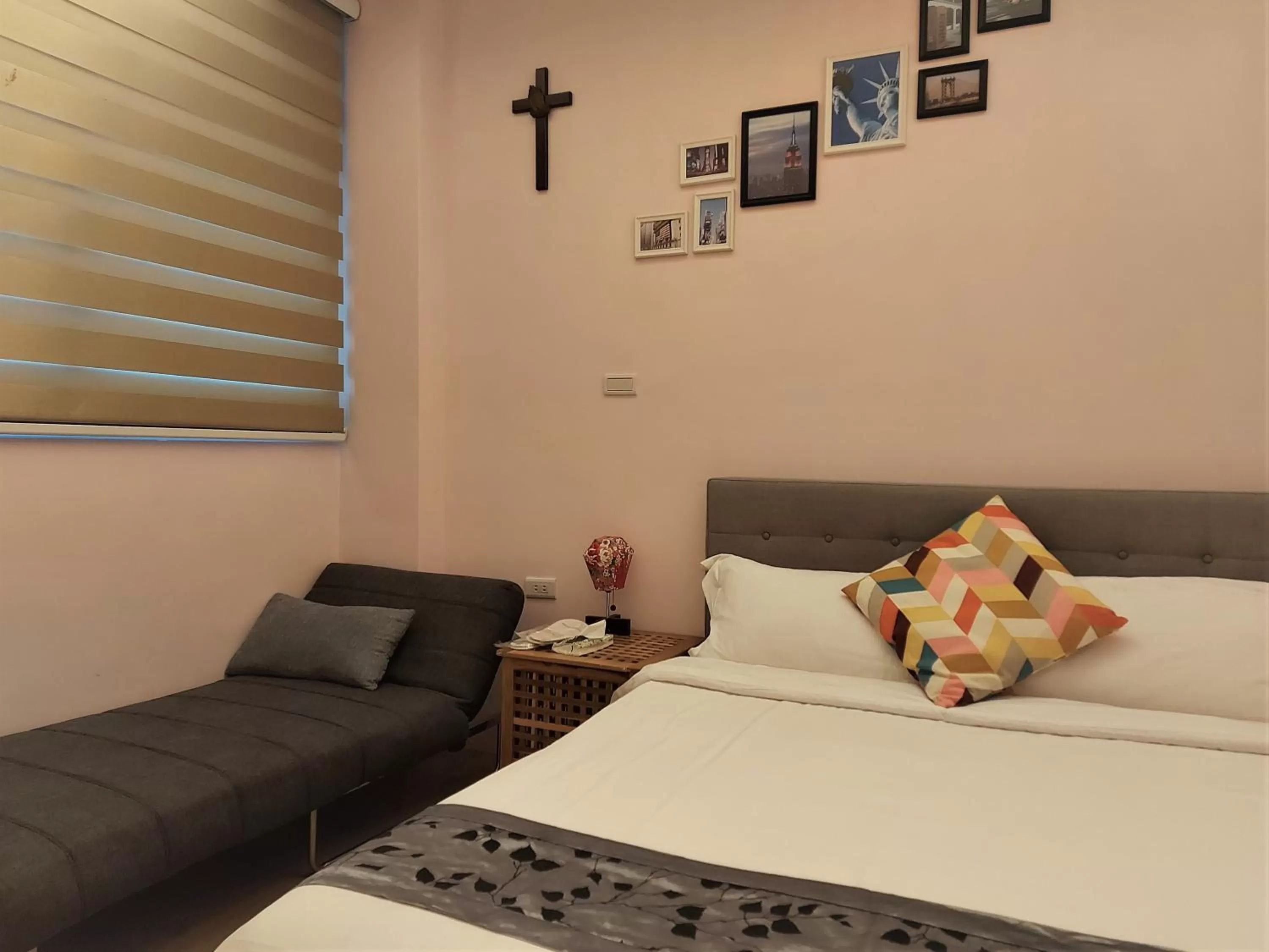 Bedroom, Bed in Dosun B&B