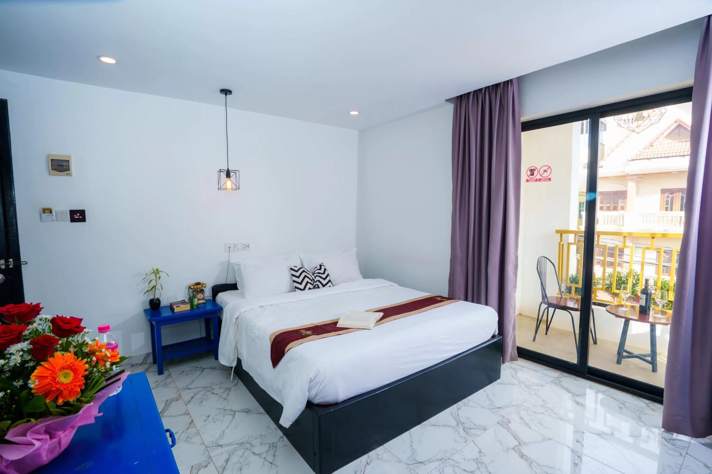 Bedroom, Bed in The Rabbit Hole Hotel & SPA