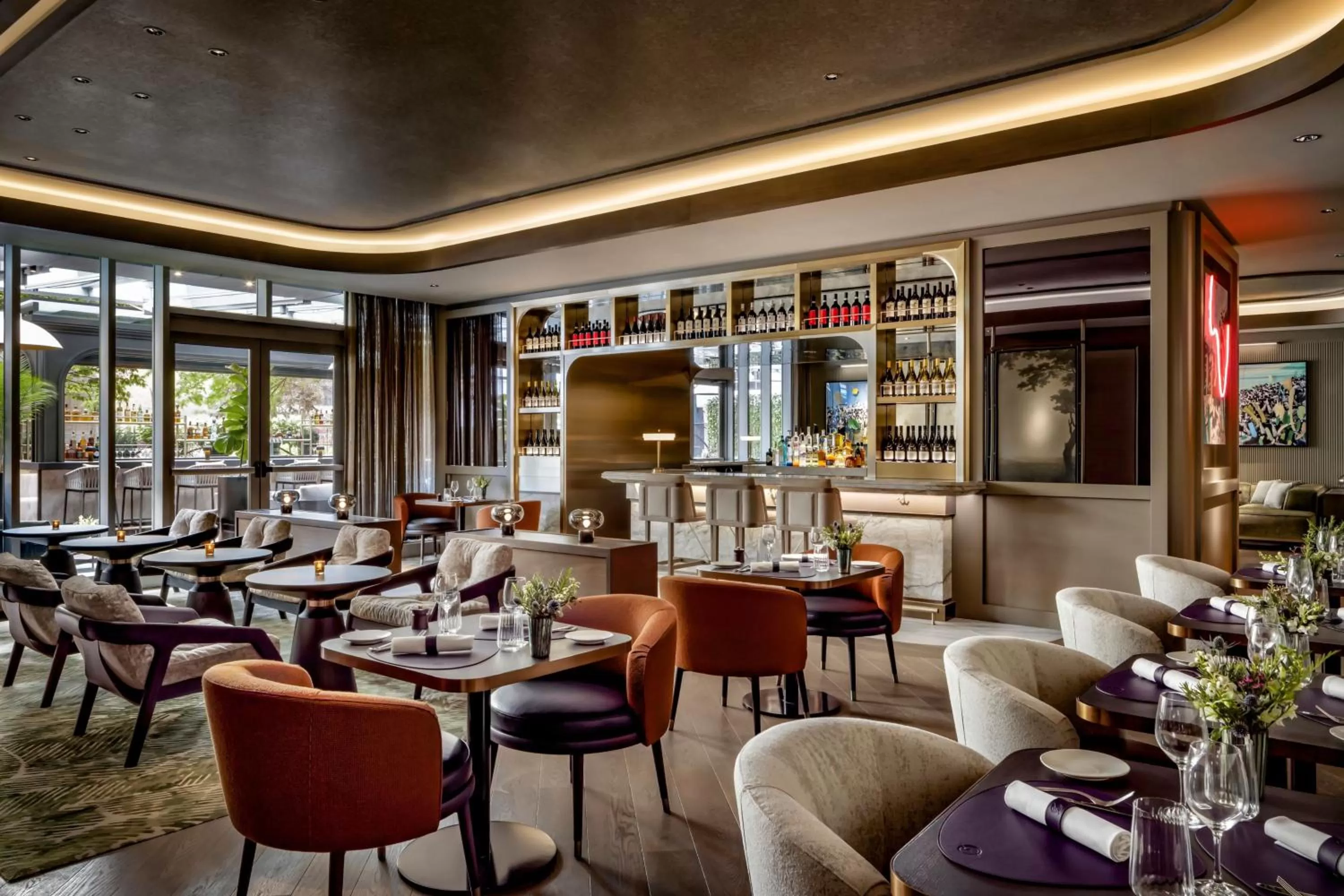 Lounge or bar in The Ritz-Carlton, Toronto