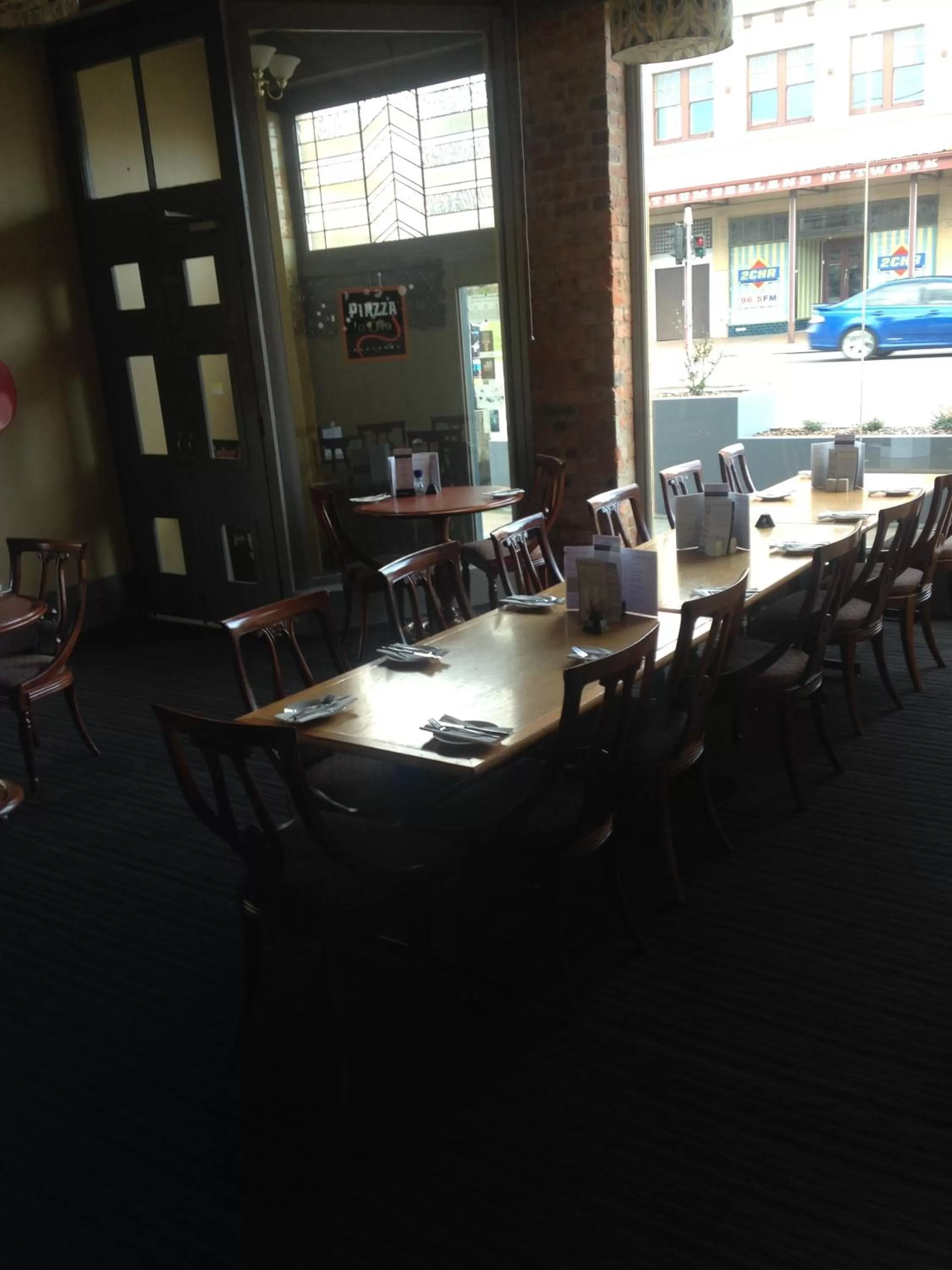 Restaurant/places to eat in Hotel Cessnock