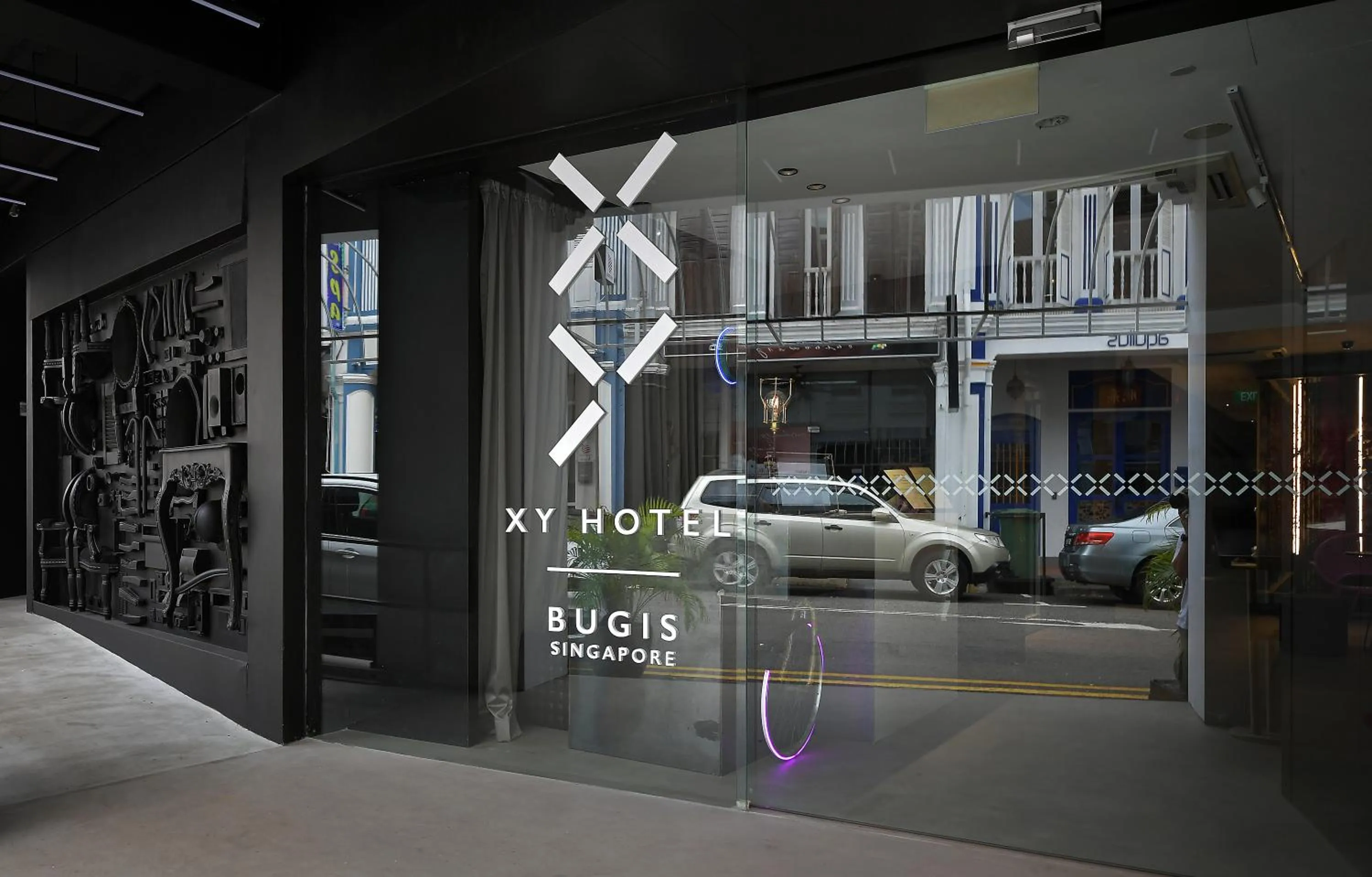 Facade/entrance in Hi Hotel