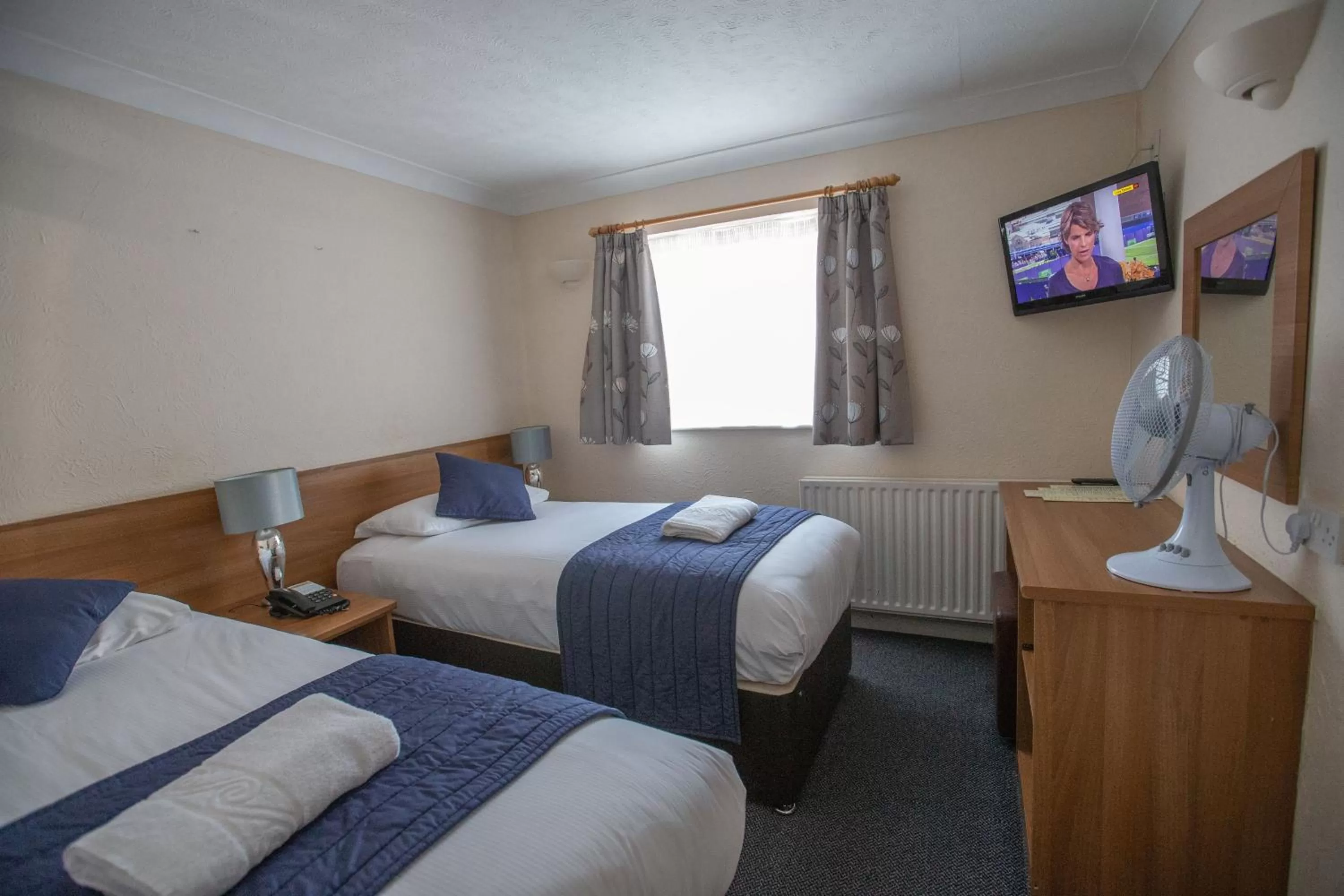 Double or Twin Room in Corner House Hotel Gatwick