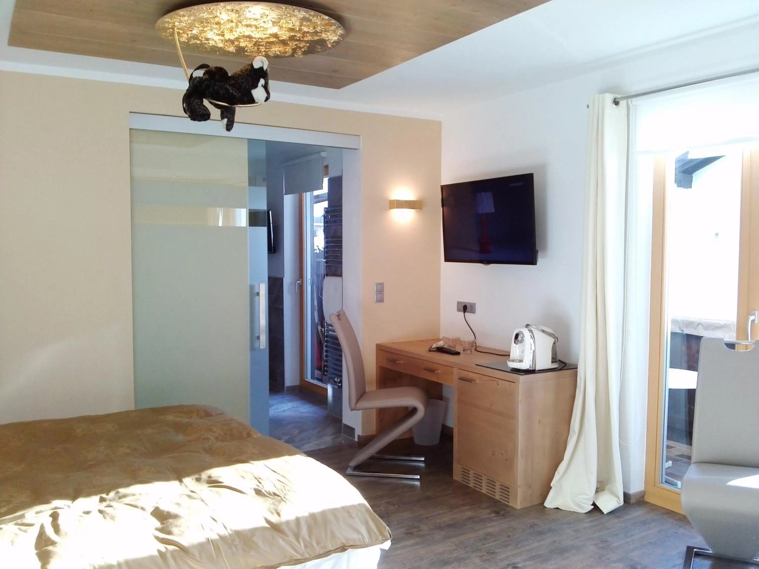 Photo of the whole room, Bed in Hotel Vergeiner