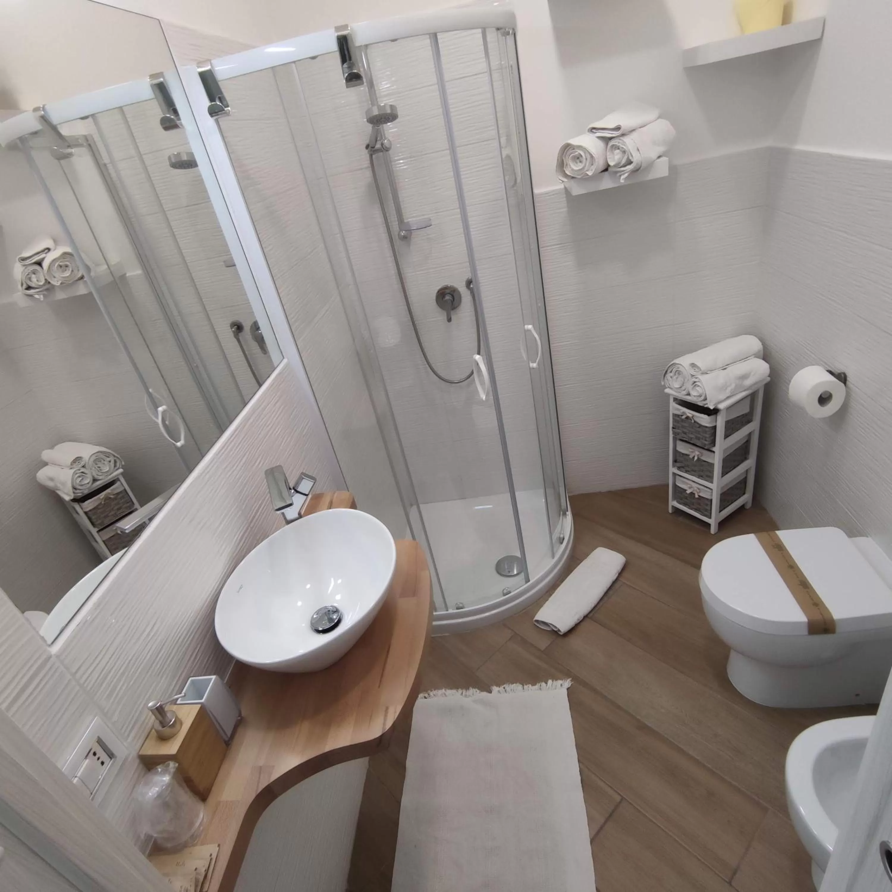 Shower in Il fiore di loto