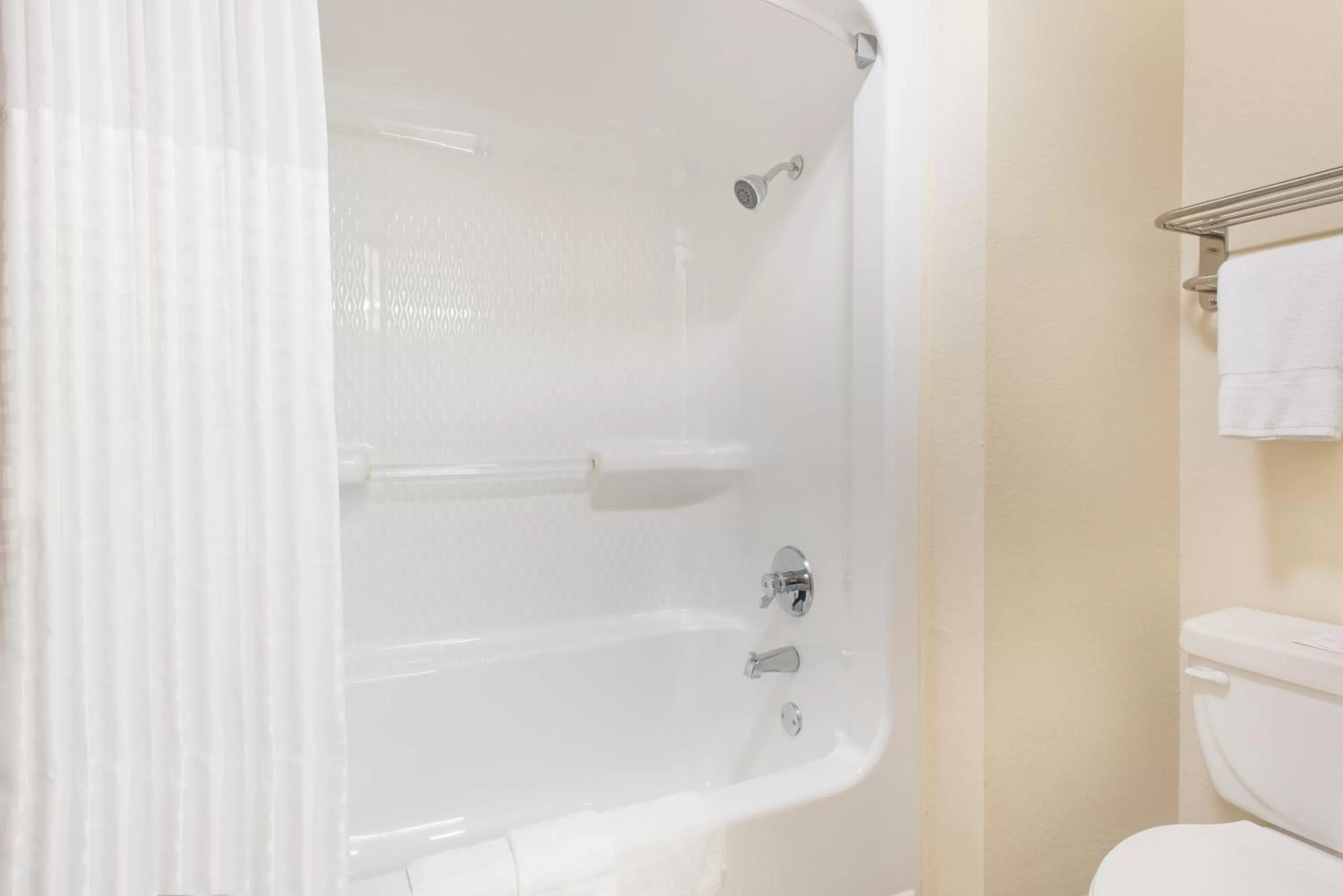 Bath in Super 8 by Wyndham Claremore OK