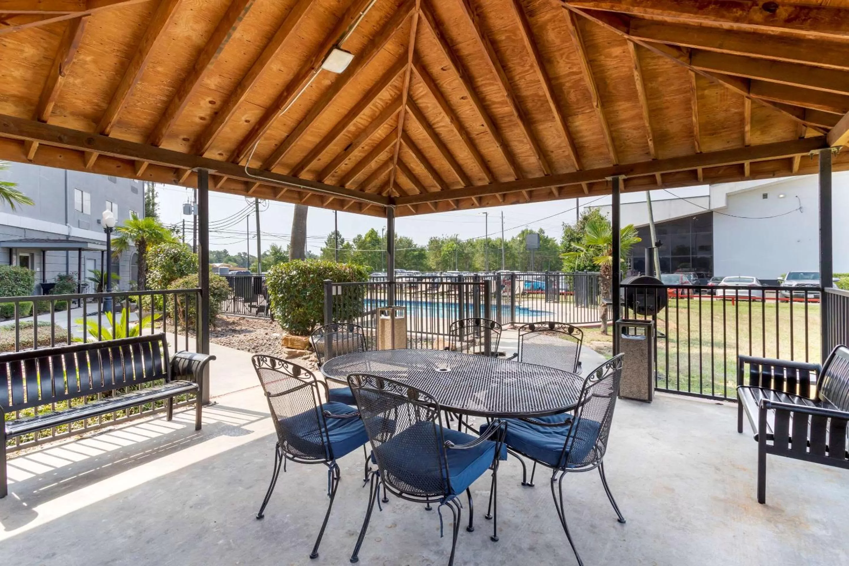 Patio in Comfort Suites Kingwood, Humble, New Caney, Houston IAH Airport