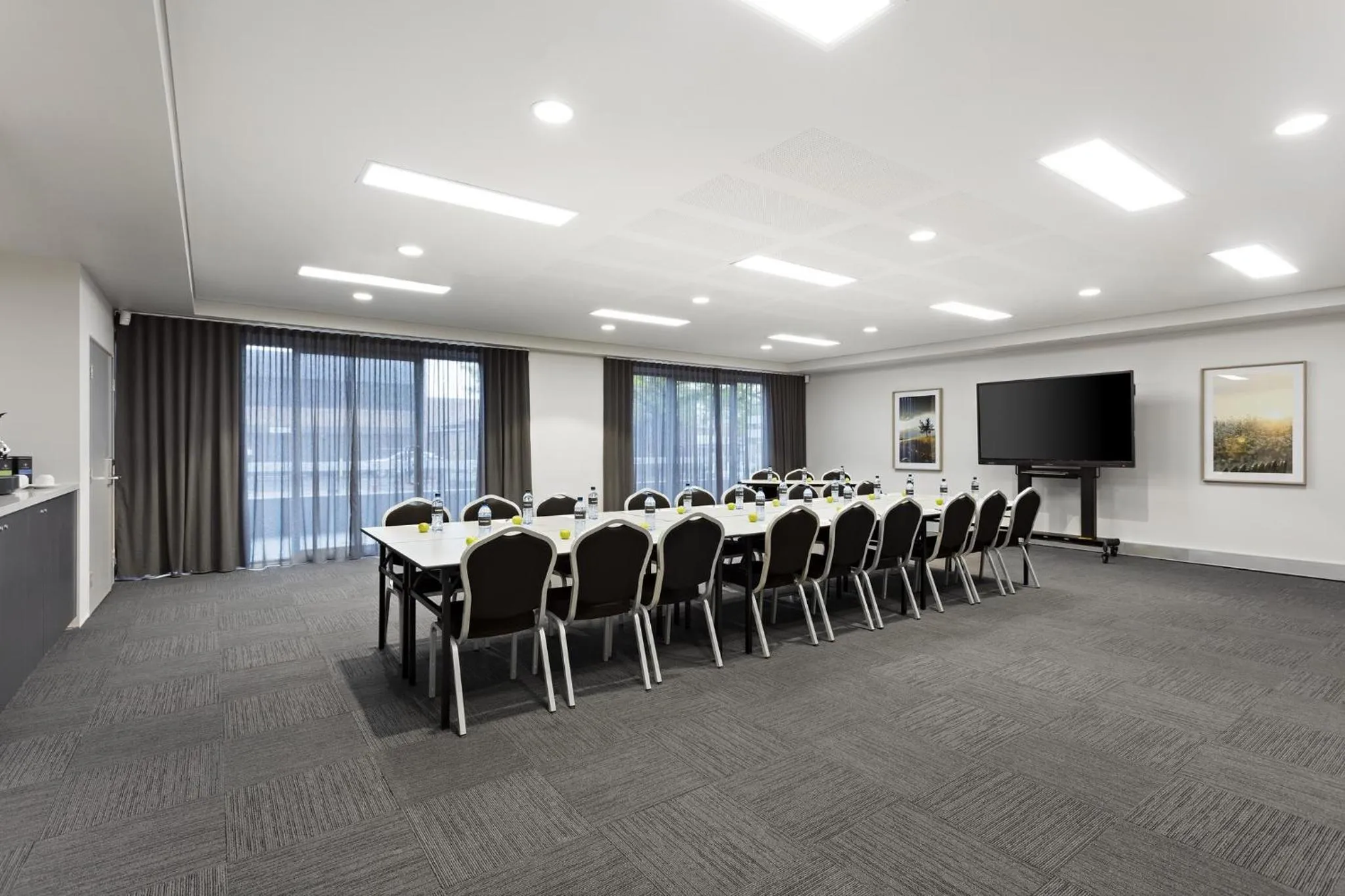 Meeting/conference room in Quest Orange