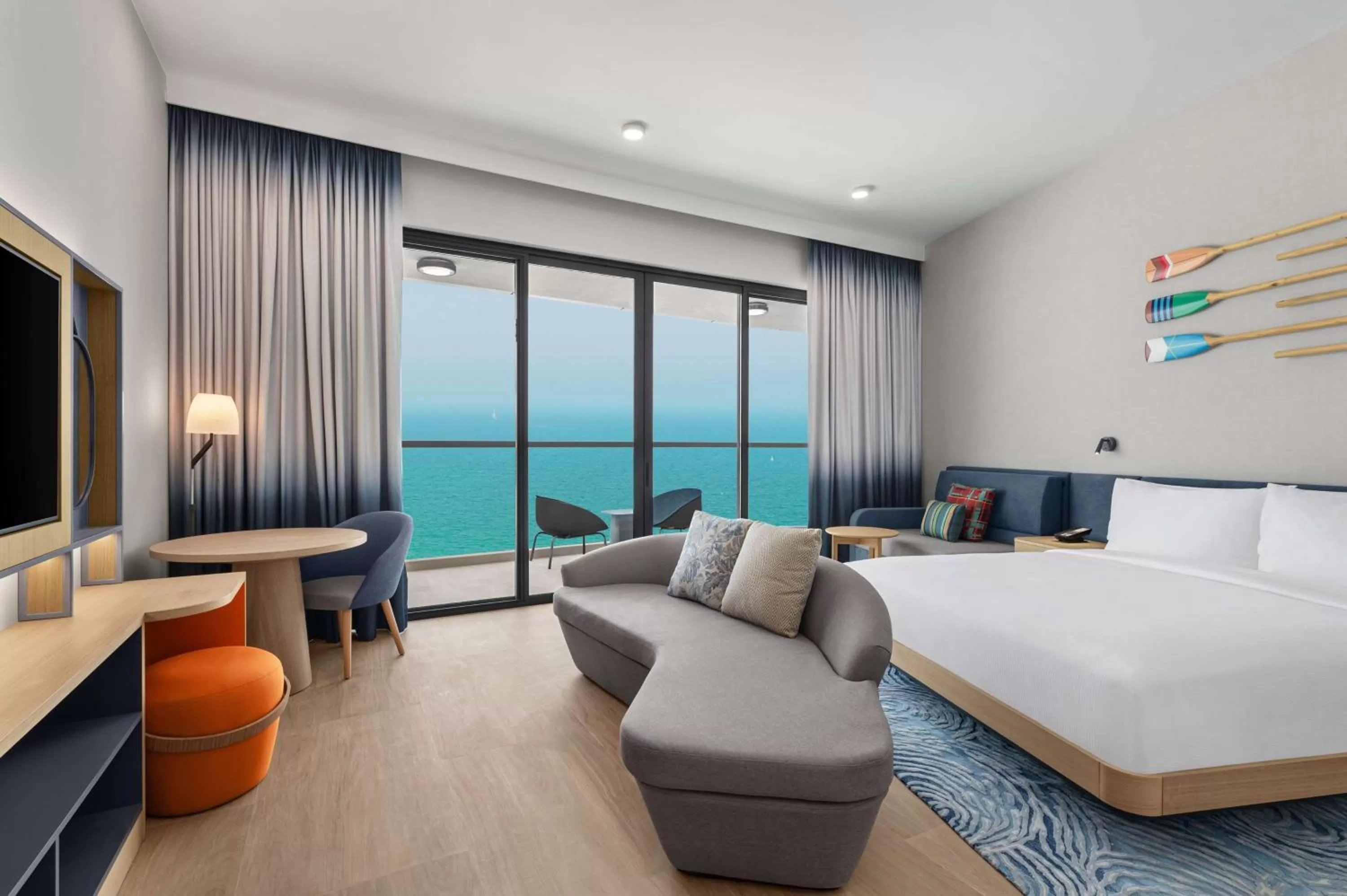 Living room, Bed in Hampton by Hilton Marjan Island
