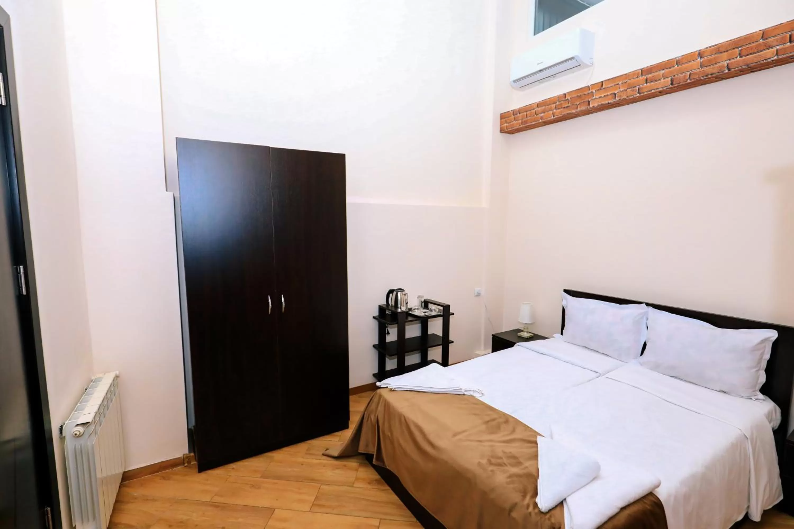 Bed in Tamarisi Old Tbilisi