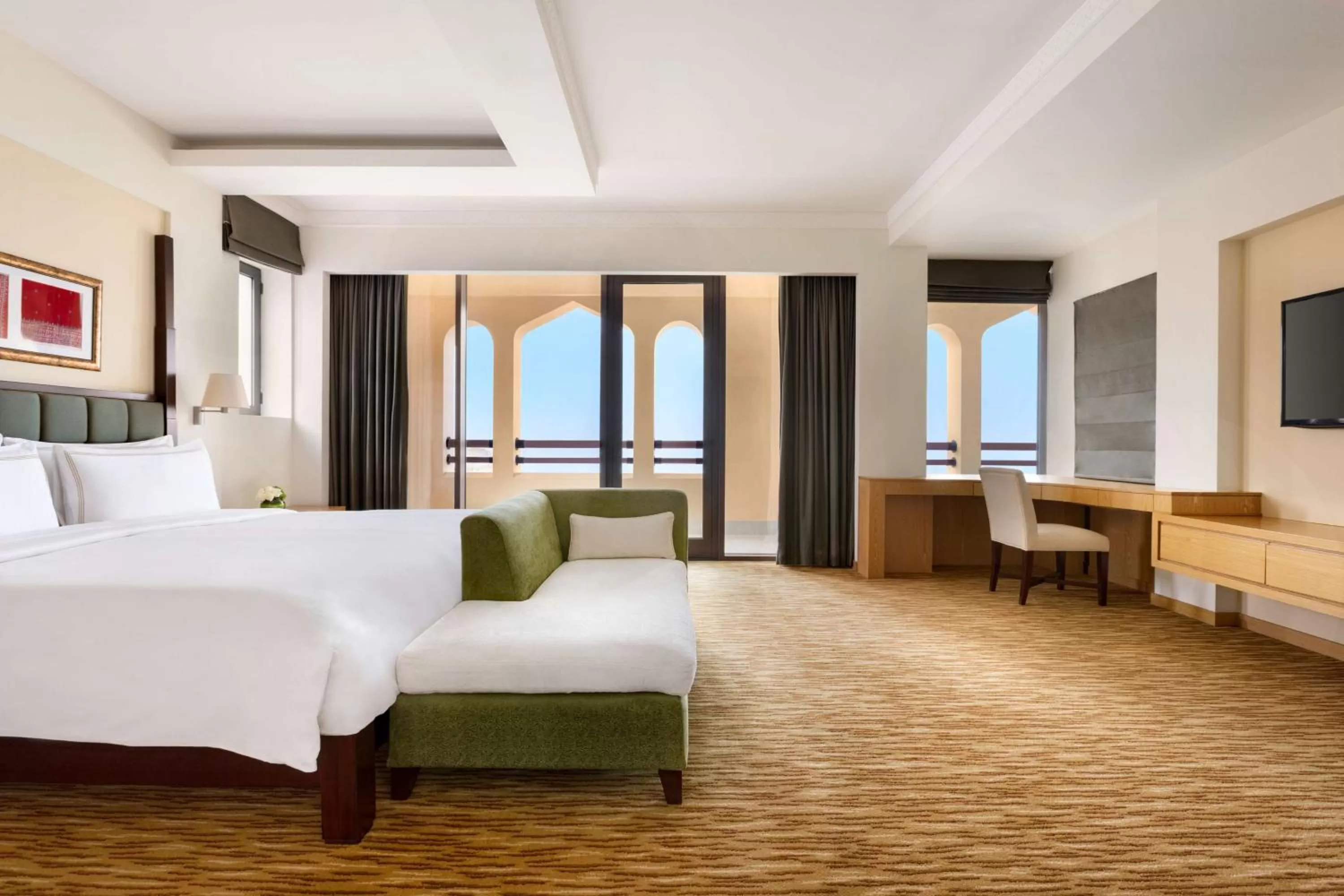 Photo of the whole room, Bed in Shangri-La Barr Al Jissah, Muscat