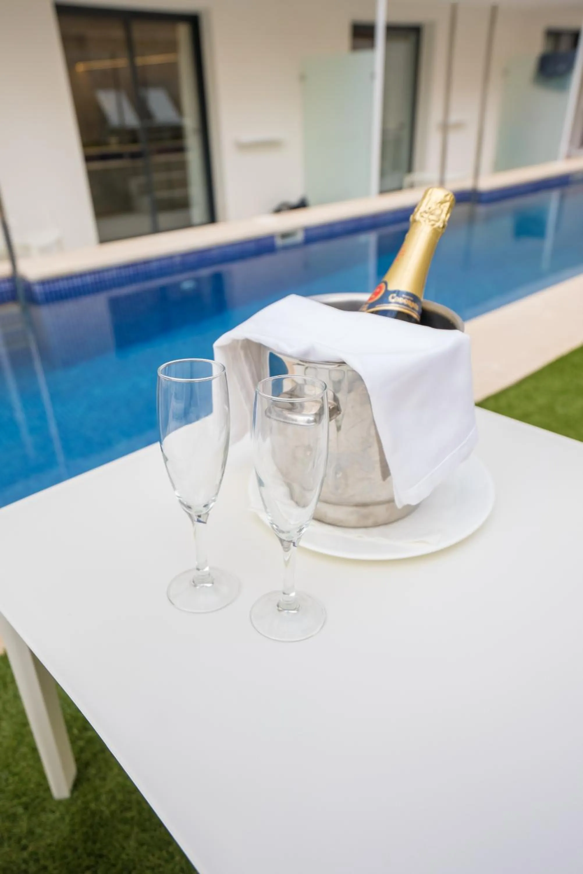 Swimming pool in Hotel Morlans Suites - Adults Only