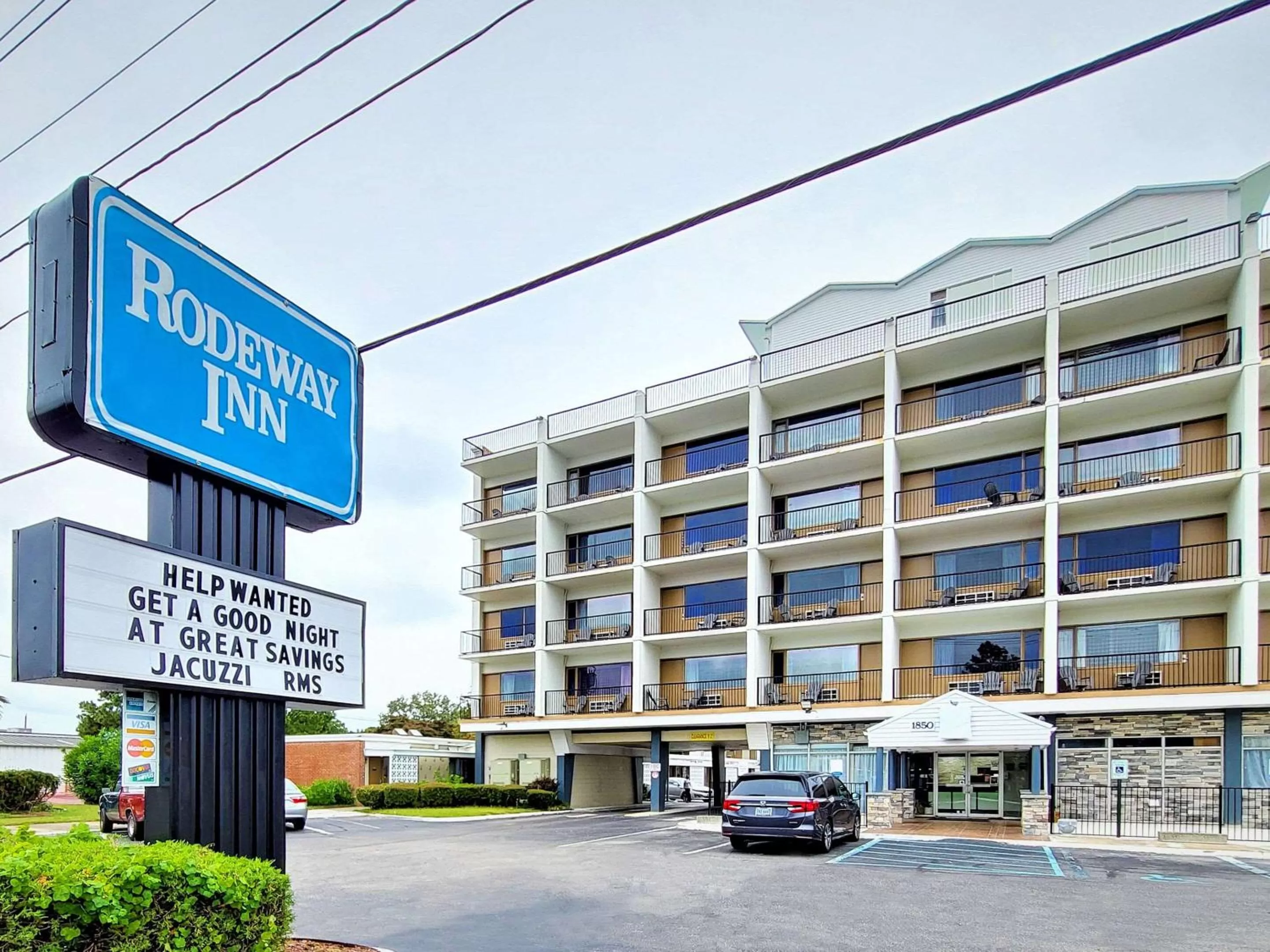 Property Building in Rodeway Inn Norfolk