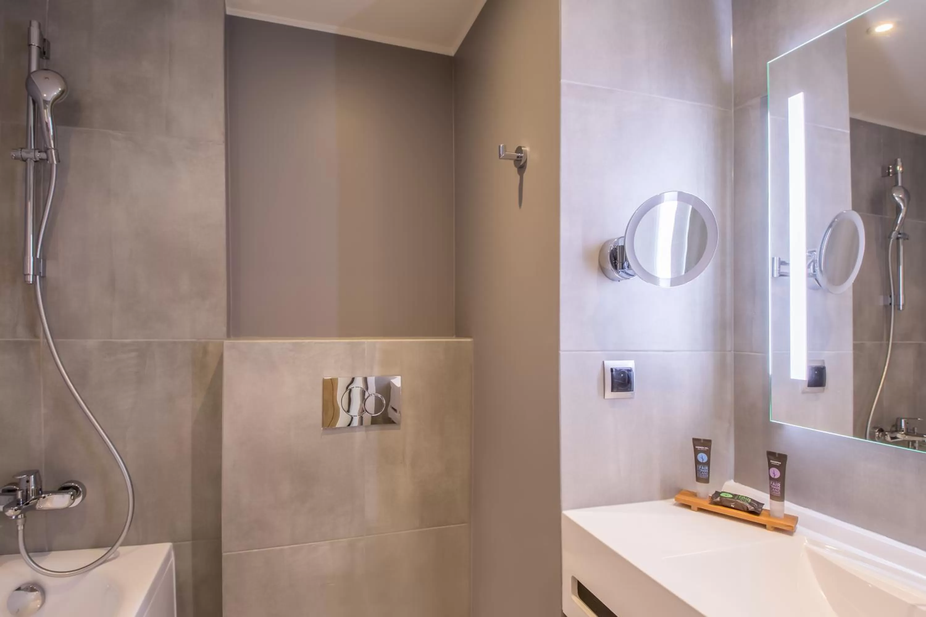 Bathroom in Novotel Wrocław Centrum