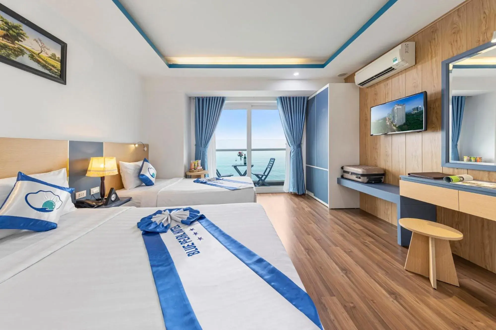 Deluxe Double Room with Sea View in Blue Pearl Hotel Deluxe Double Room with Sea View in Blue Pearl Hotel