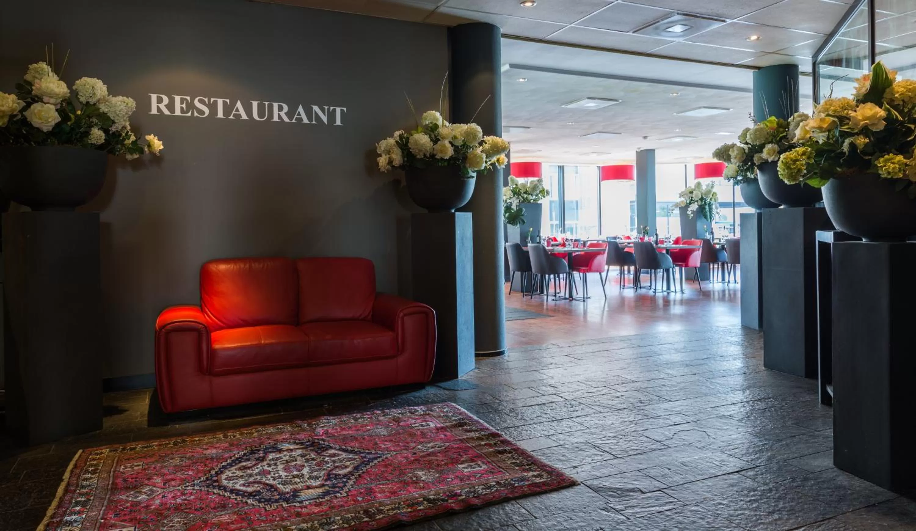 Lobby or reception in Best Western Plus Amsterdam Airport Hotel