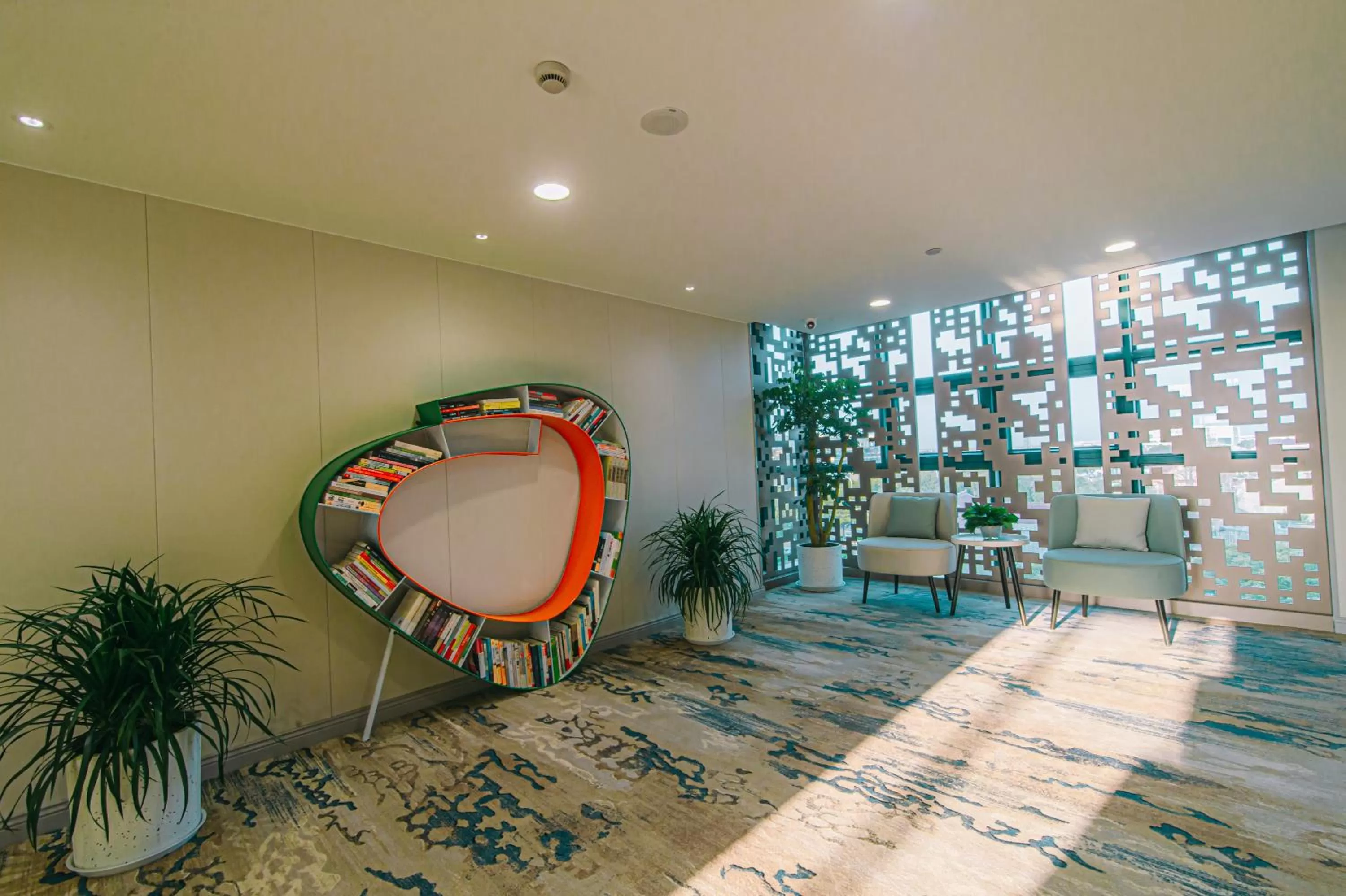 Seating area in Shanghai JOYFUL YARD Hotel-Free shuttle bus to Pudong Airport and Disneyland