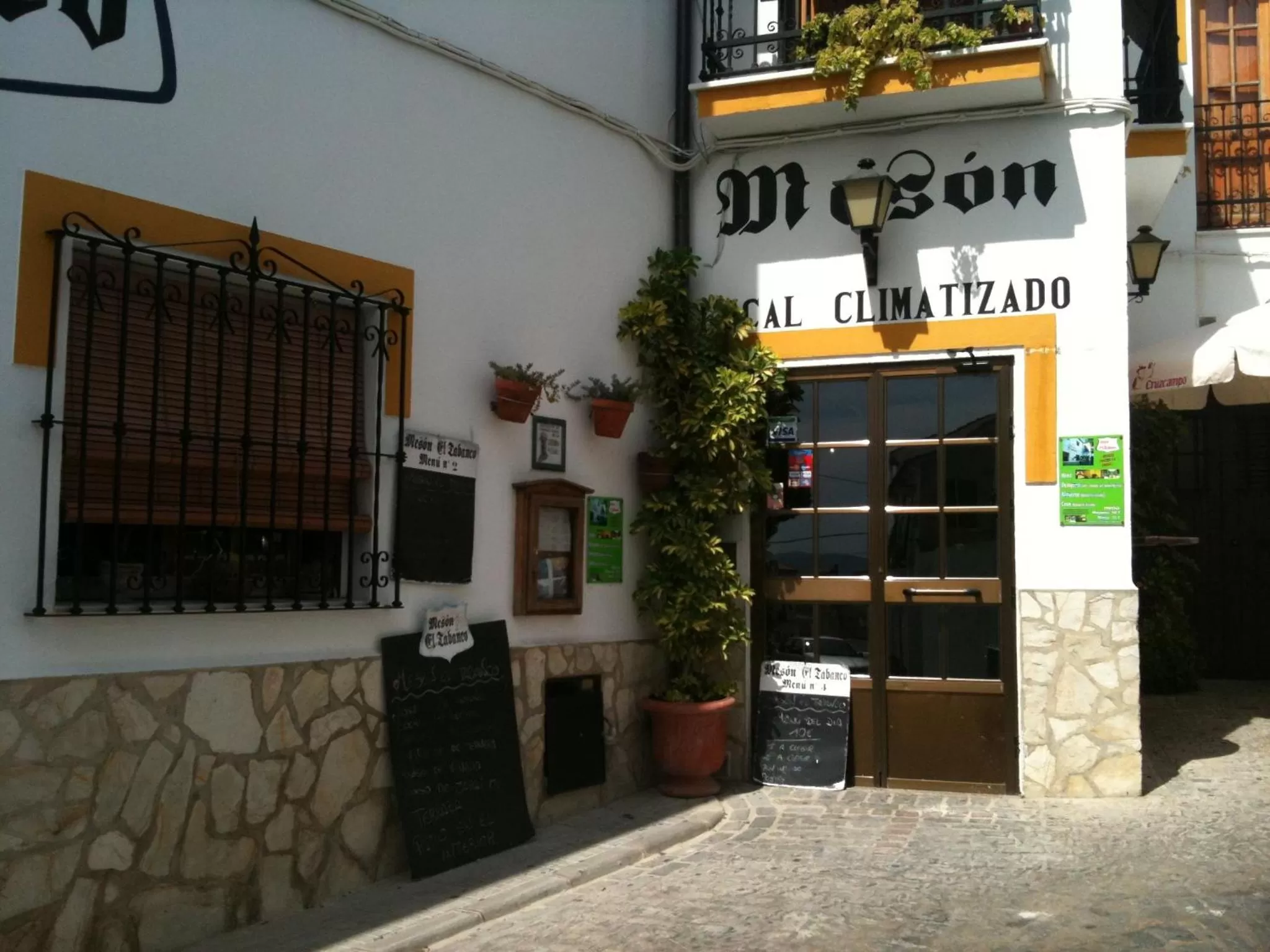 Facade/entrance in Hotel El Tabanco