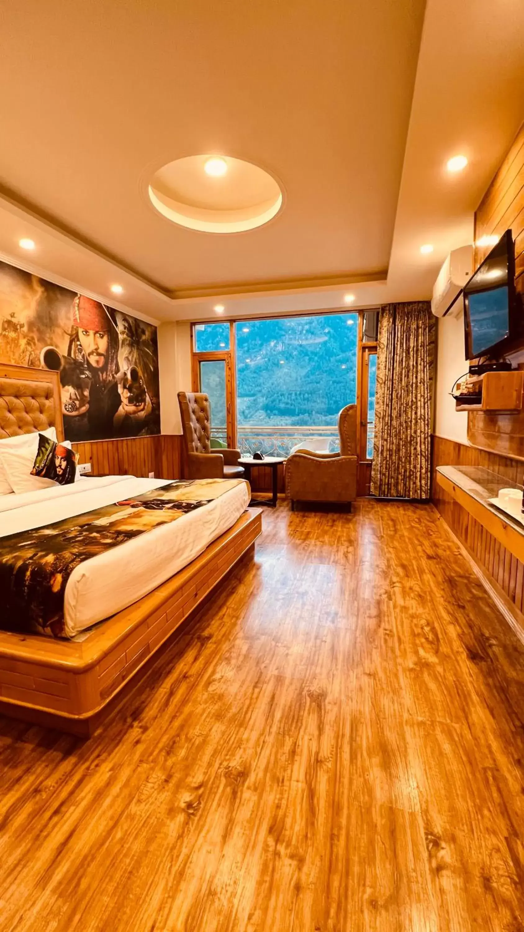 King Room with Mountain View in Hotel Old Smugglers with Balcony mountain view AC Hot and Cold Near to Hadimba Temple King Room with Mountain View in Hotel Old Smugglers with Balcony mountain view AC Hot and Cold Near to Hadimba Temple