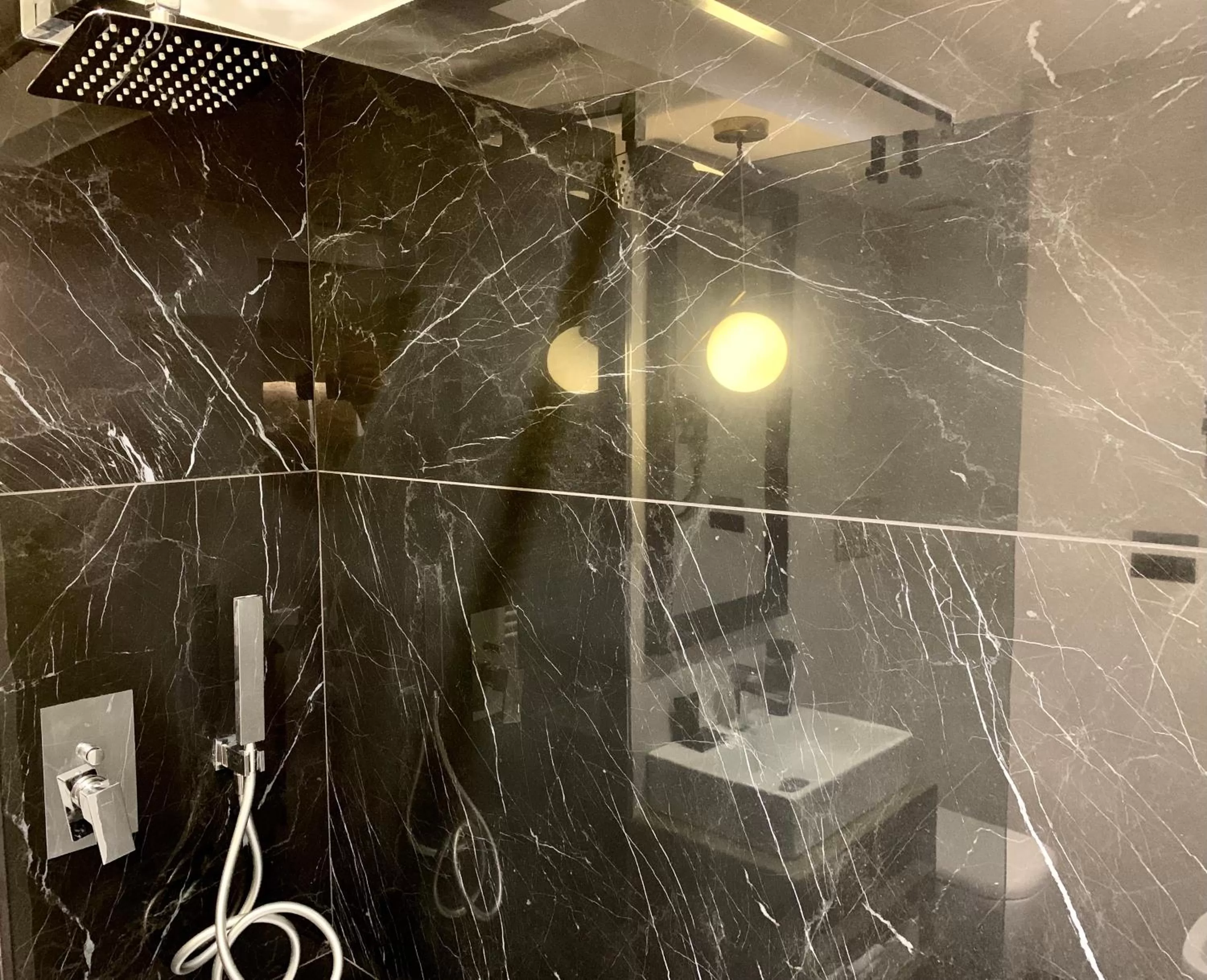 Bathroom in Toledo Boutique Rooms