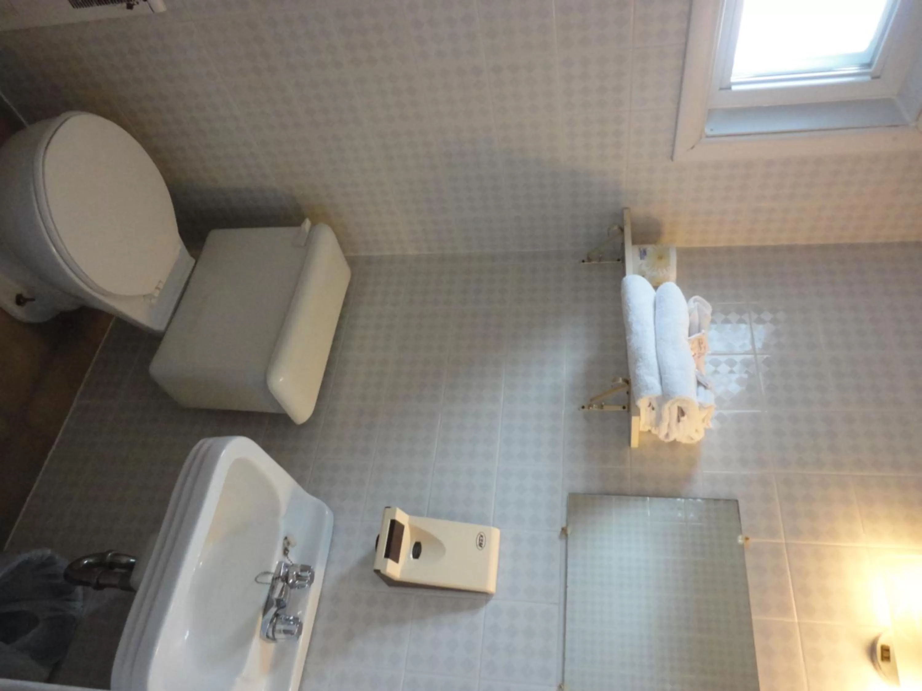 Day in Hipwell's Motel