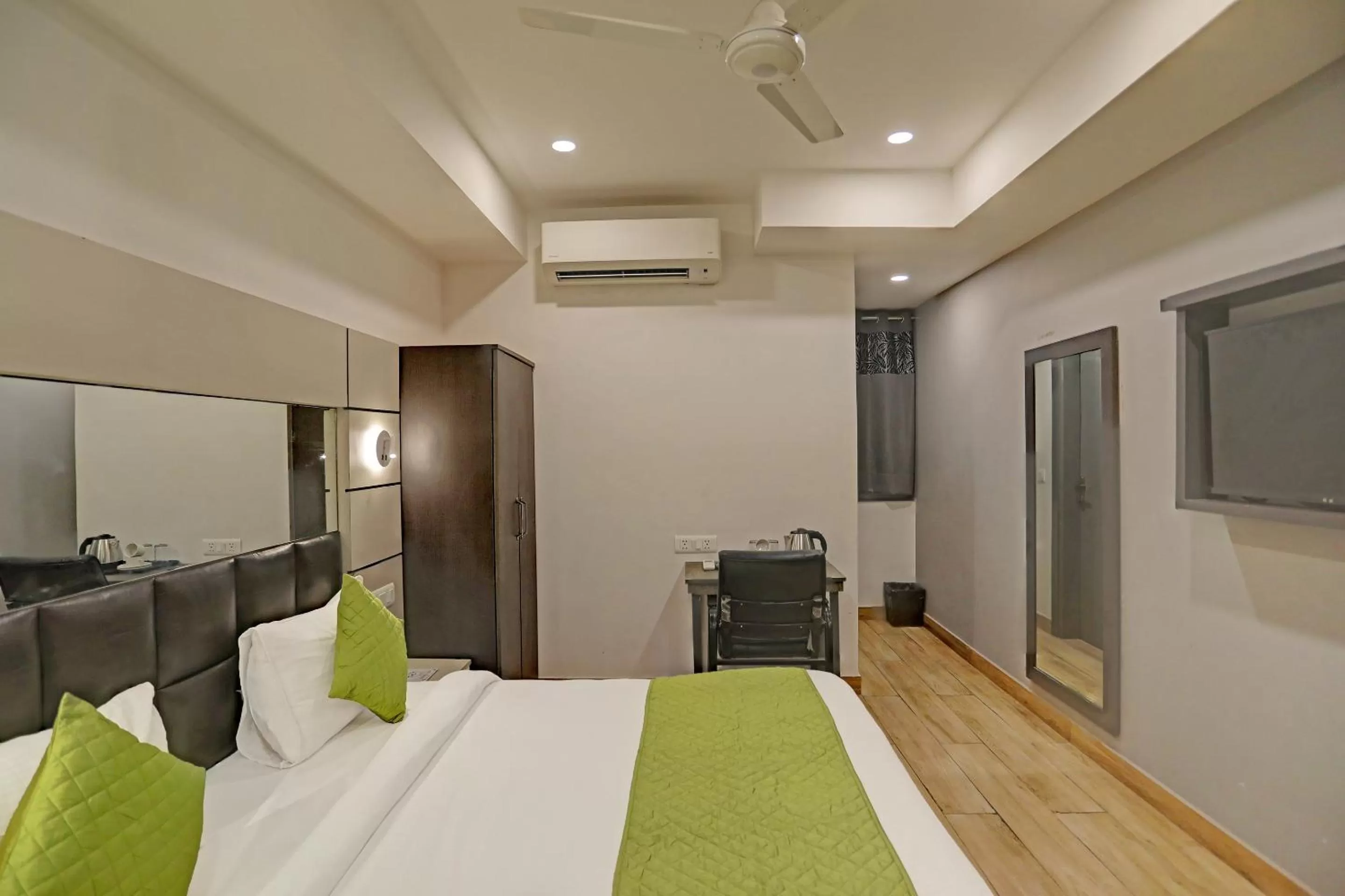 Photo of the whole room, Bed in Hotel Royal Saffron By F9 Hotels