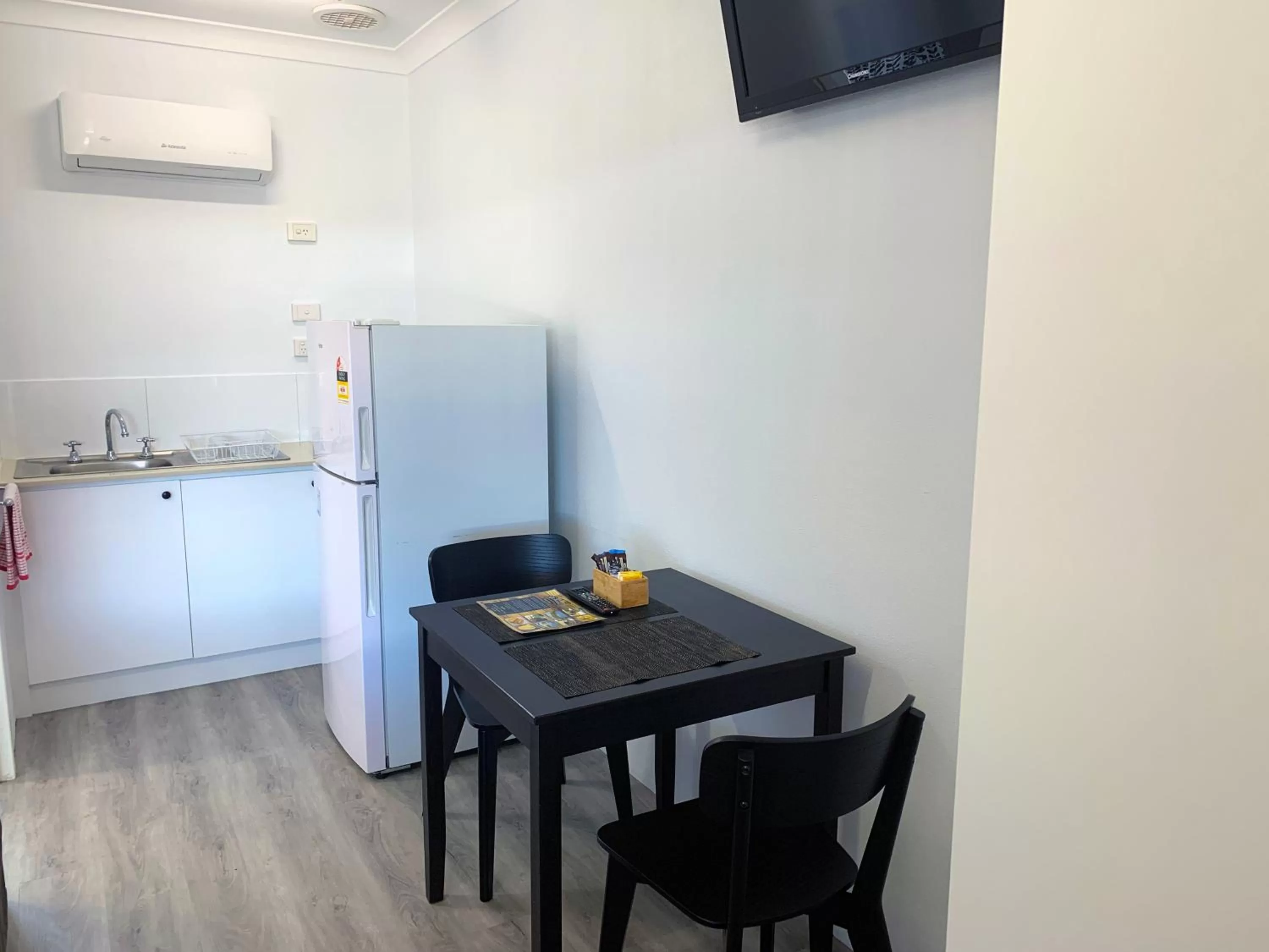 TV and multimedia in Baths Motel Moree