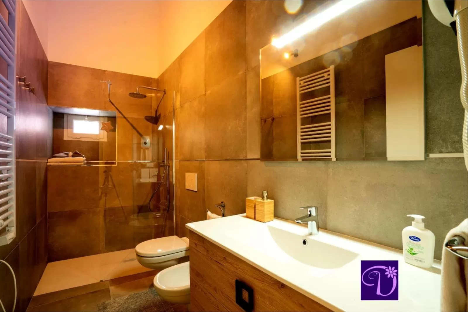 Bathroom in Donatella Bed and Breakfast